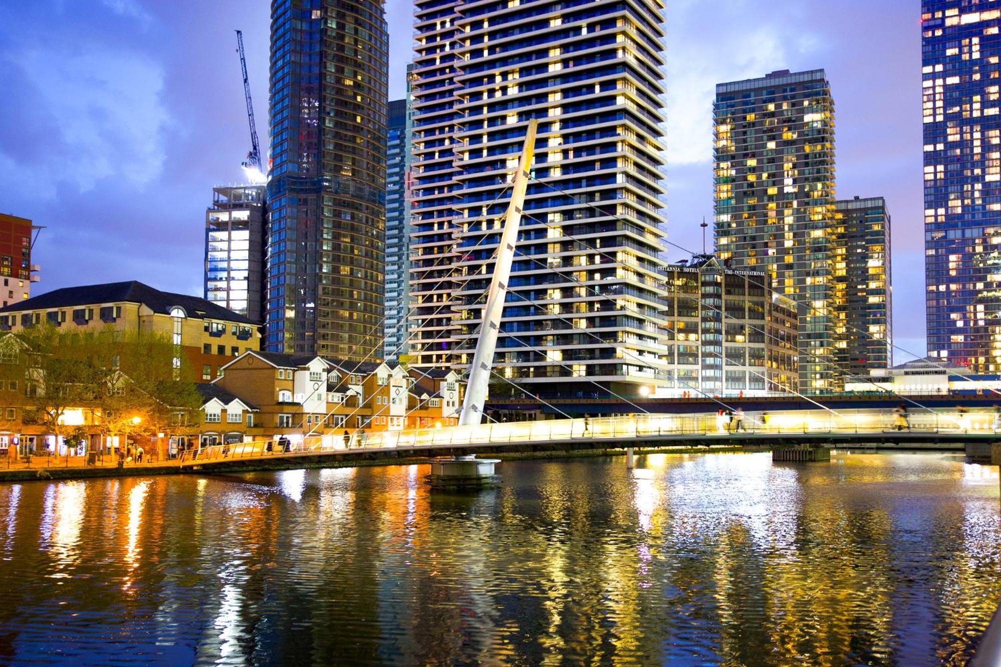 New Listing! Modern 3br, Prime Canary Wharf Apartamento *