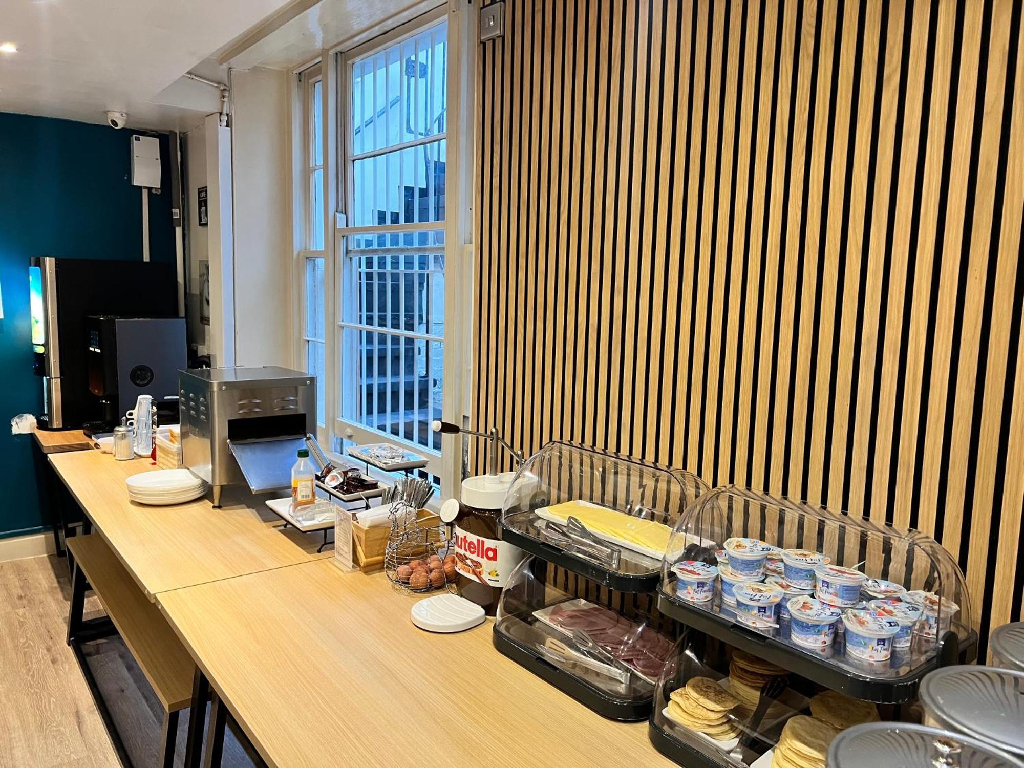 Smart Hyde Park Hostel London