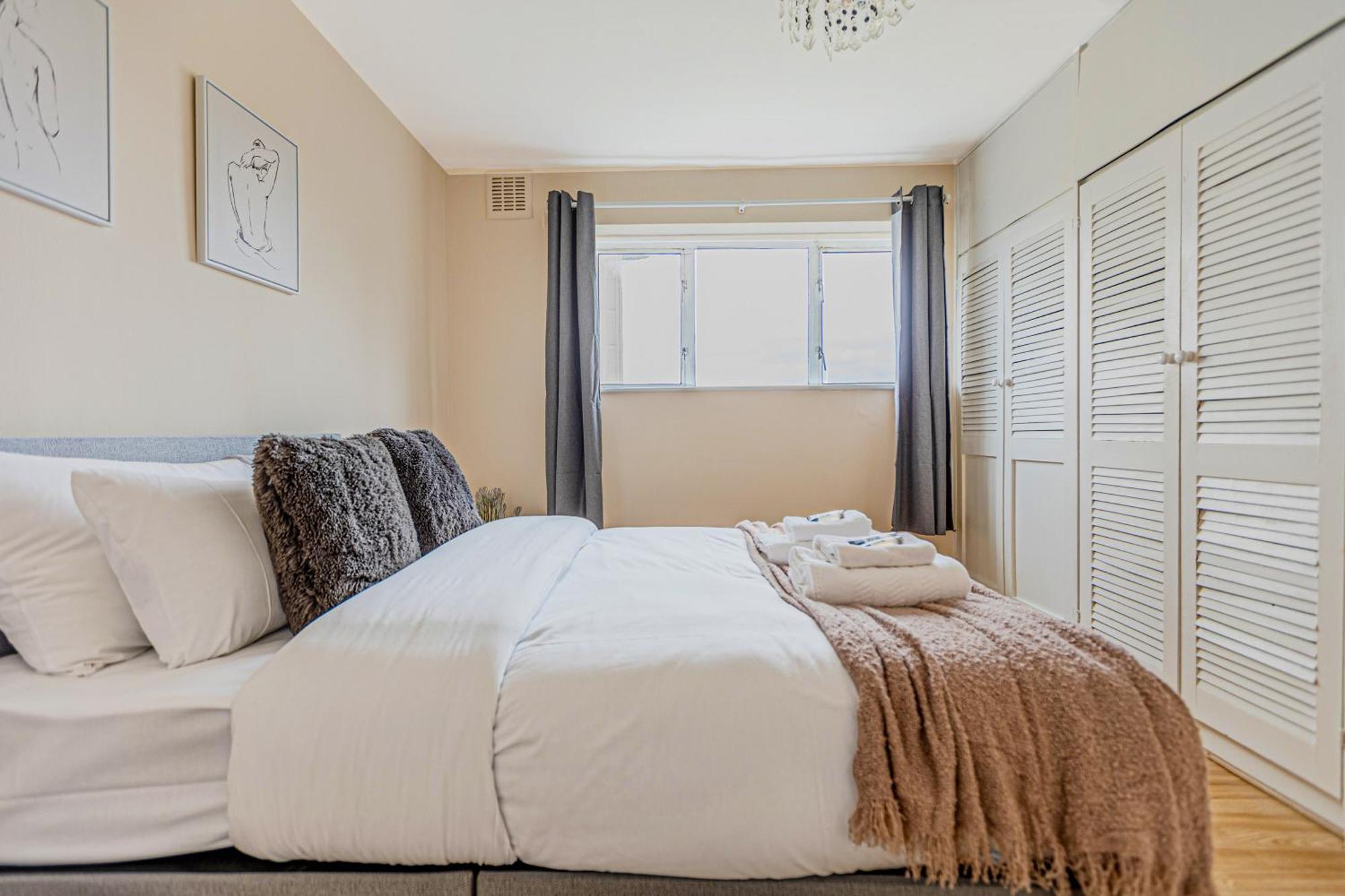 Charming 2br With Communal Garden In Acton Appartement Londen