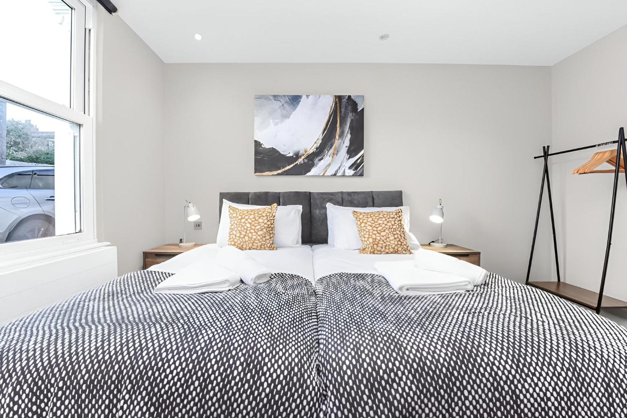 Sleek & Stylish Urban Escape-ideal For 3! Apartment London