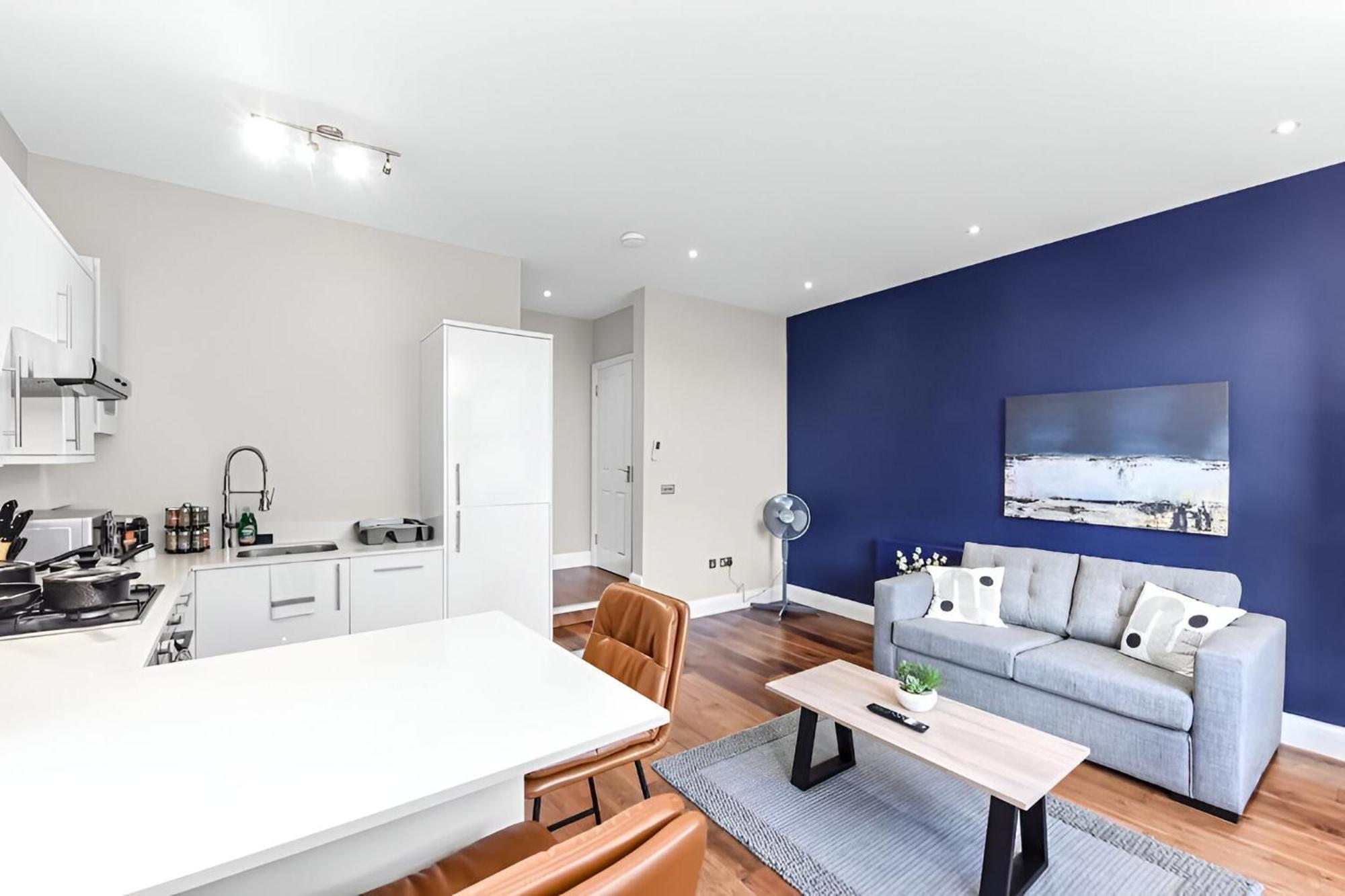 Apartment Sleek & Stylish Urban Escape-ideal For 3! *