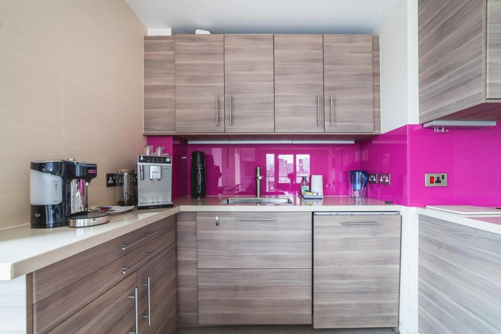 Appartement Cosy 2-bed Poplar Flat W/ Views
