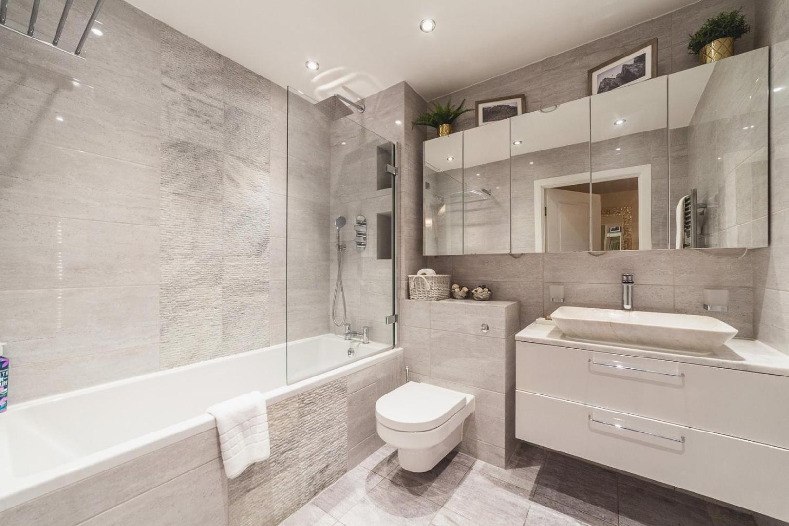 Appartement Cosy 2-bed Poplar Flat W/ Views