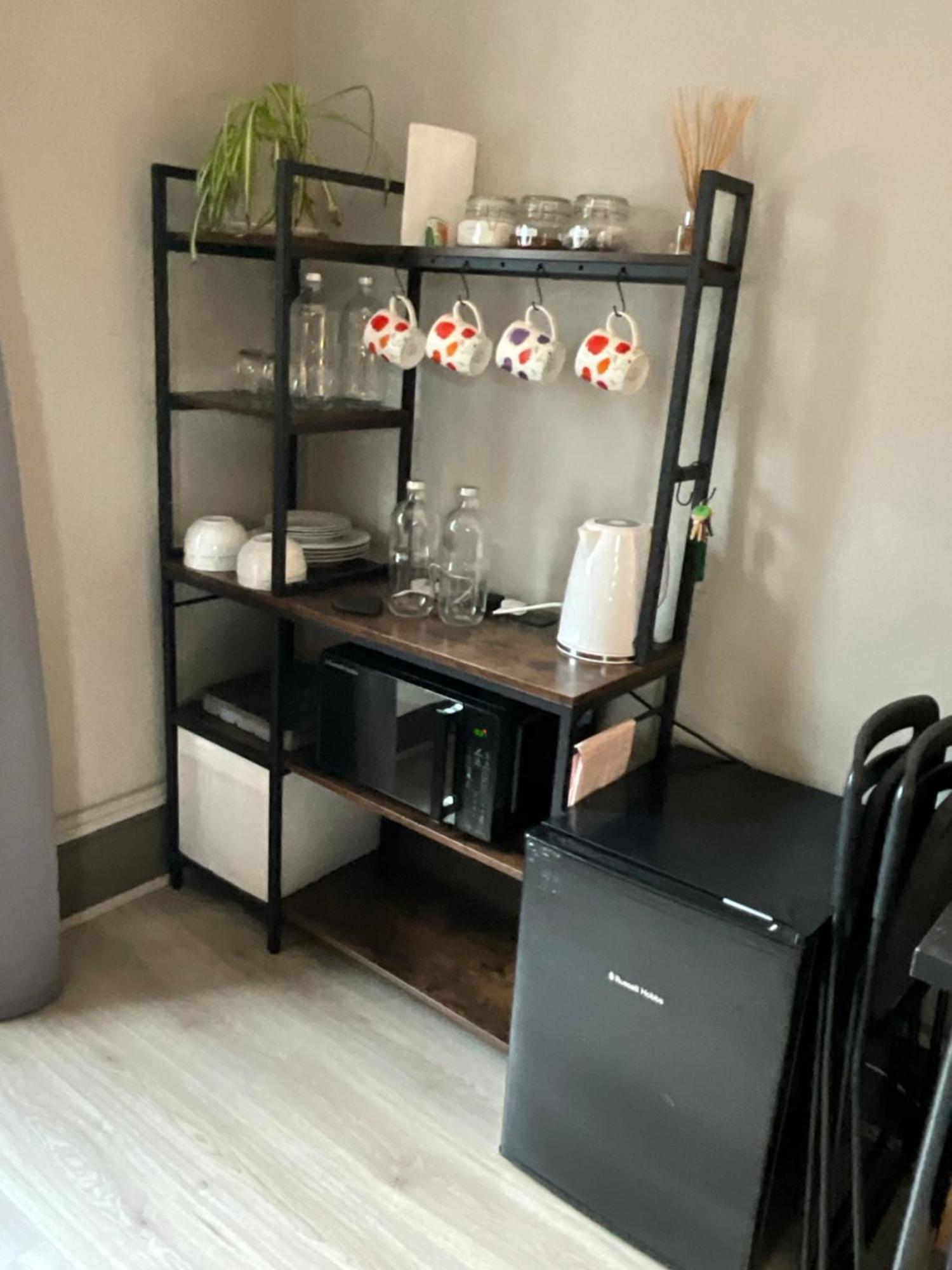 3 Flat Share Fitzrovia, Appartement Londen