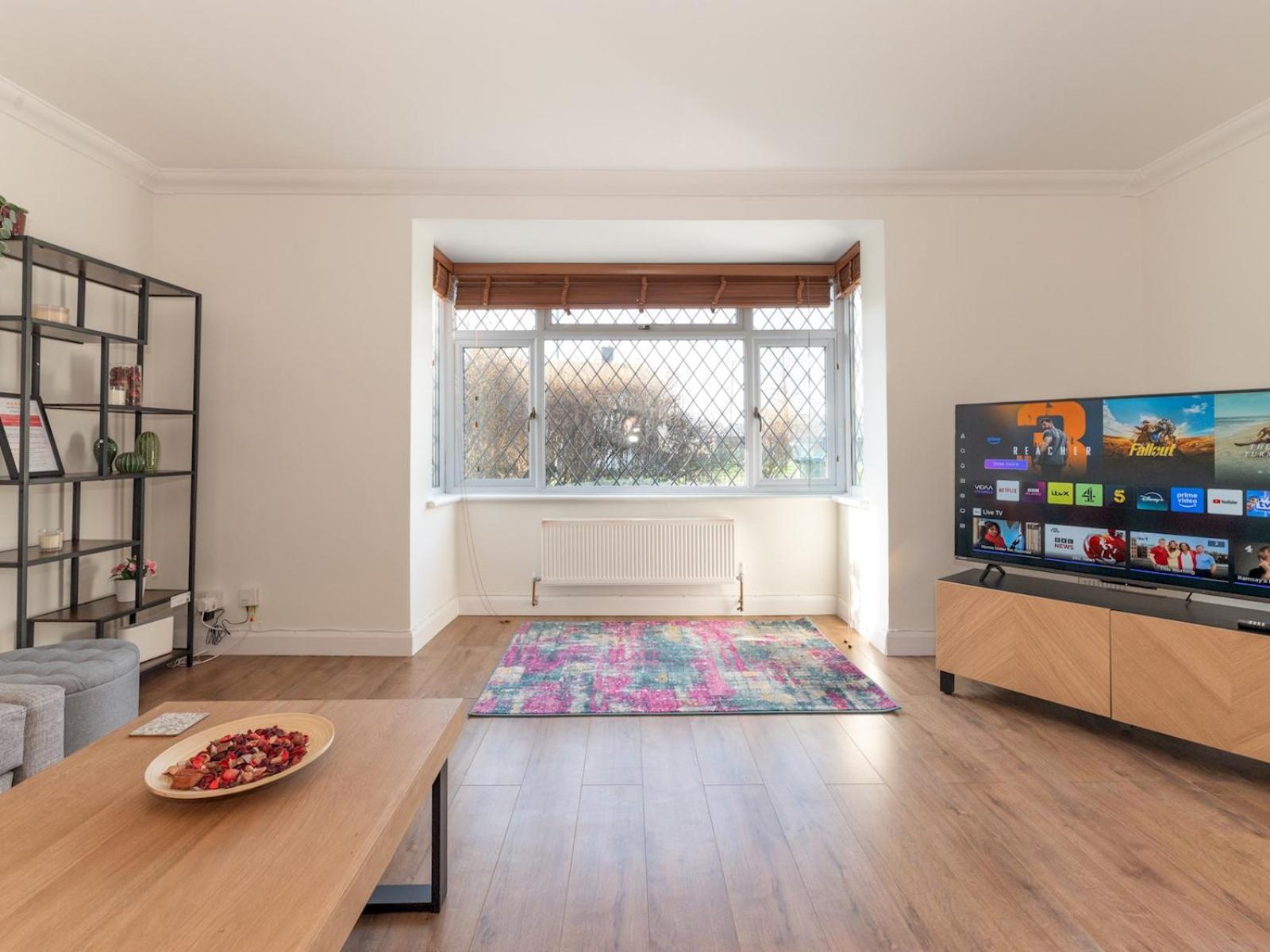 Holiday home Pass The Keys Bright Spacious 4br House Elizabeth Line London
