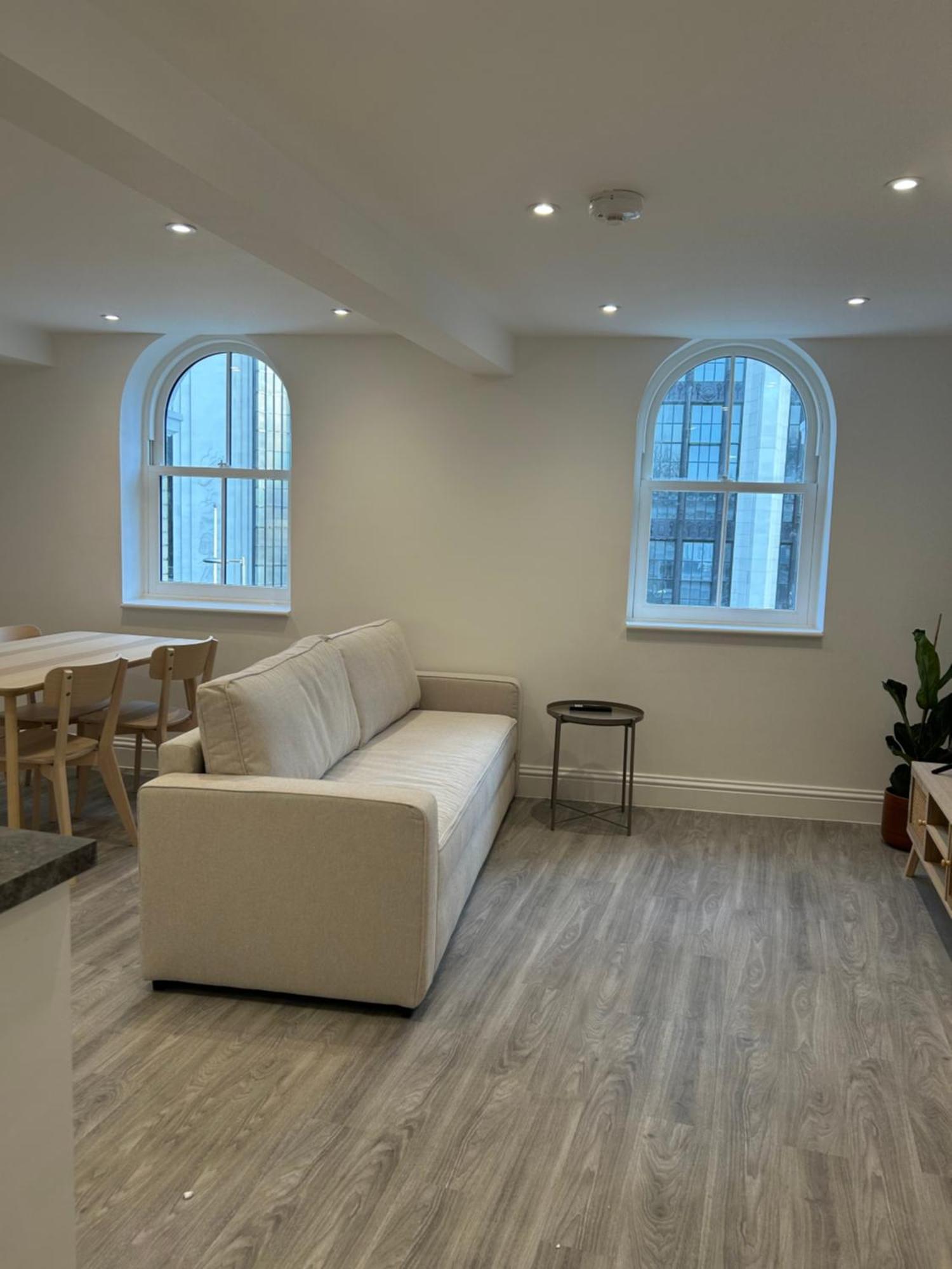 Prime Location Kensington Apartment *