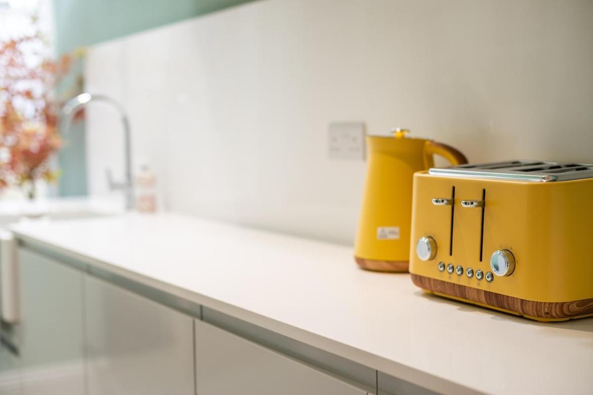 Apartment Stylish 3 Bedroom Mc14 London