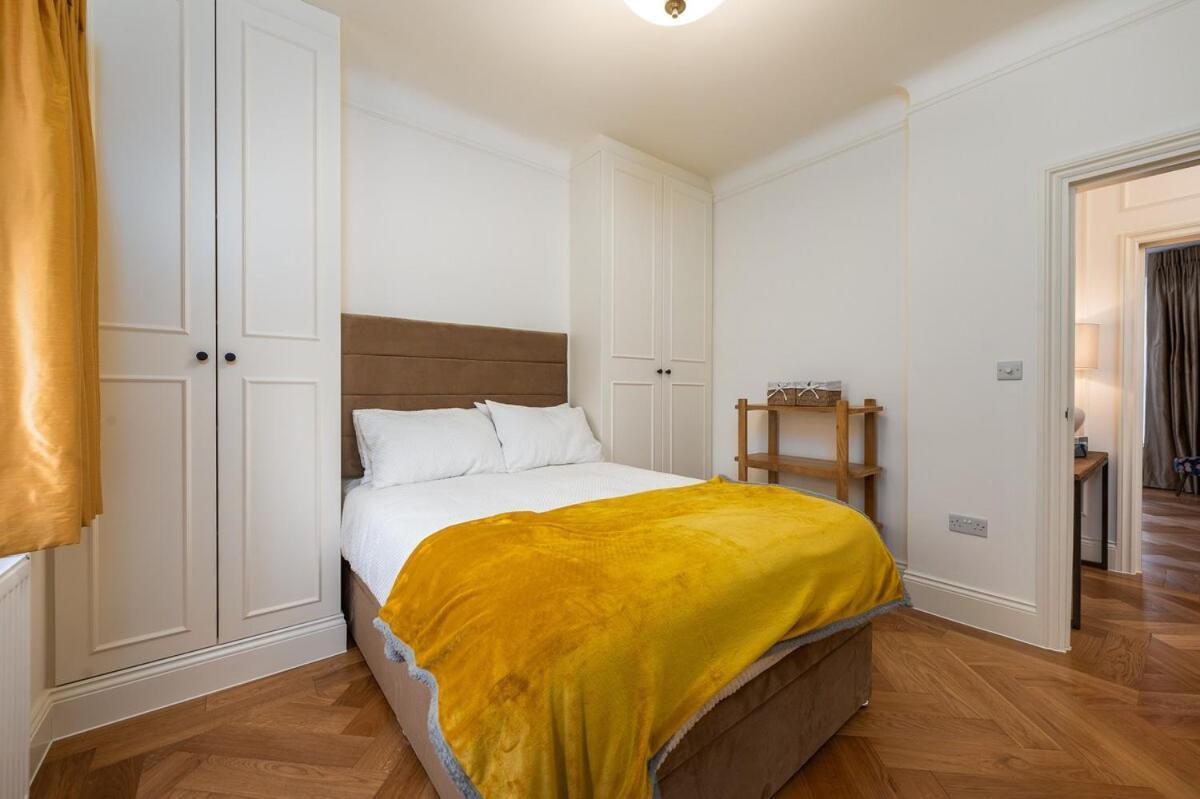 Stylish 3 Bedroom Mc14 Apartment