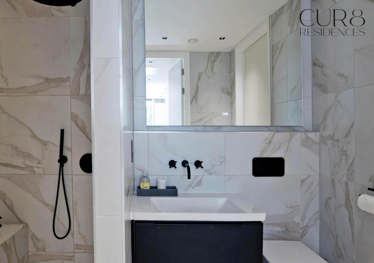 Elegant Kensington With Private Balcony Apartment London