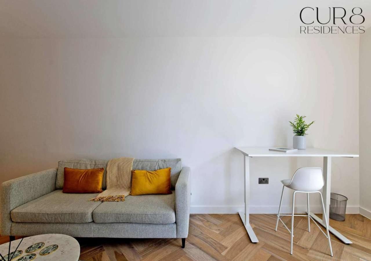 Elegant Kensington With Private Balcony London