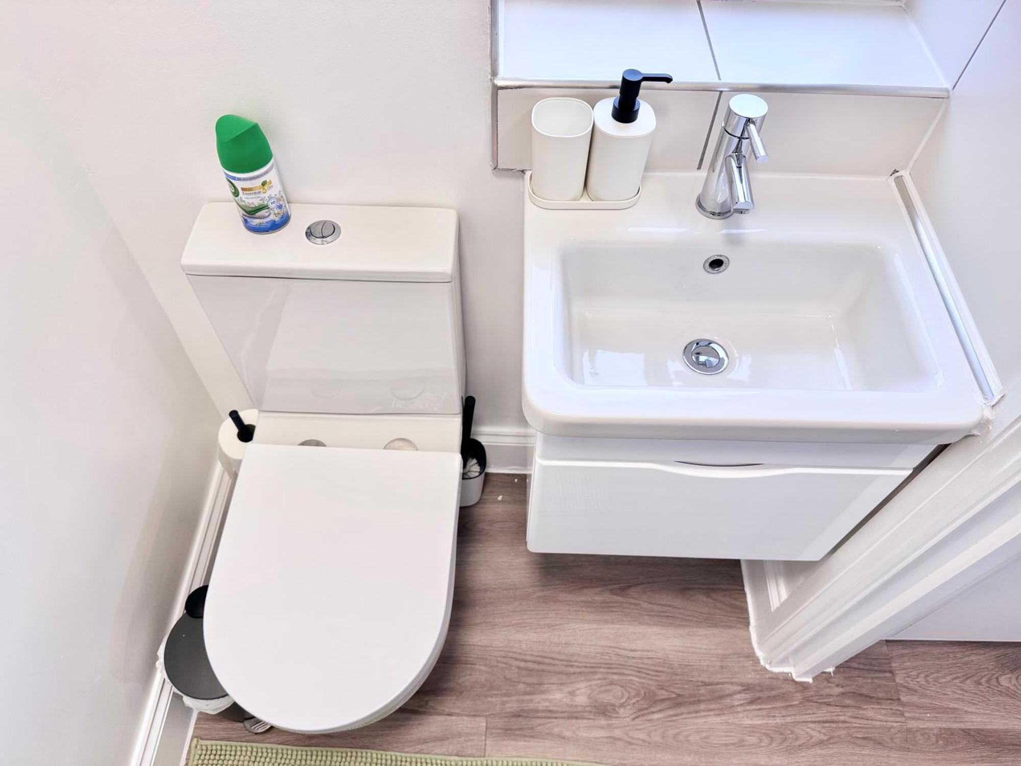 Apartment Great 30min To *