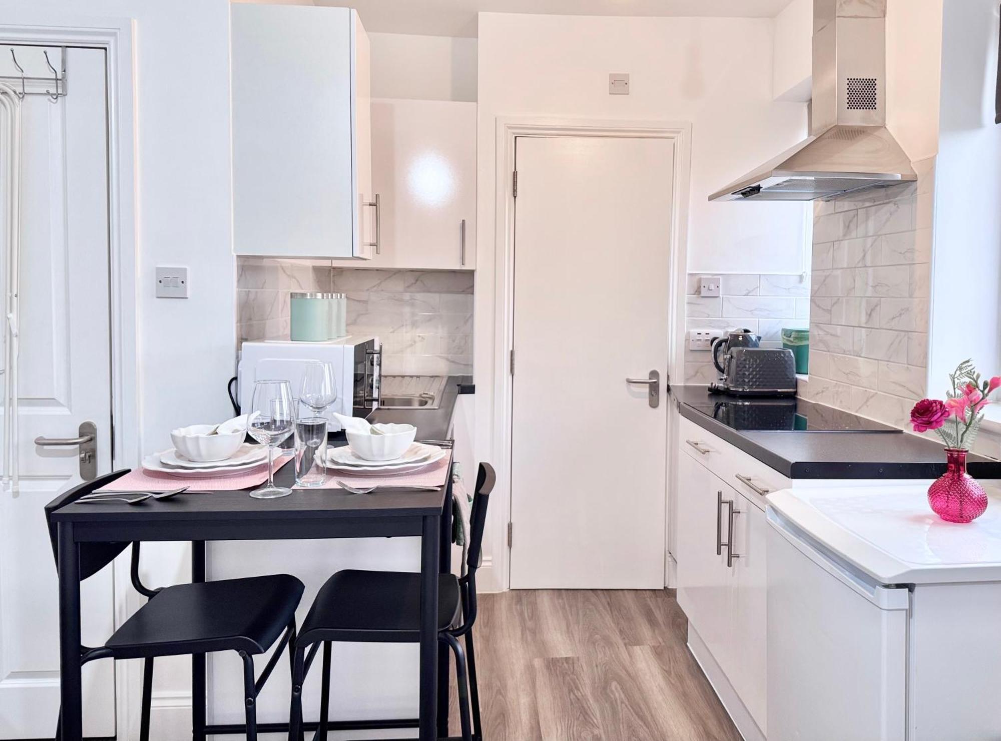 Great 30min To Apartment London