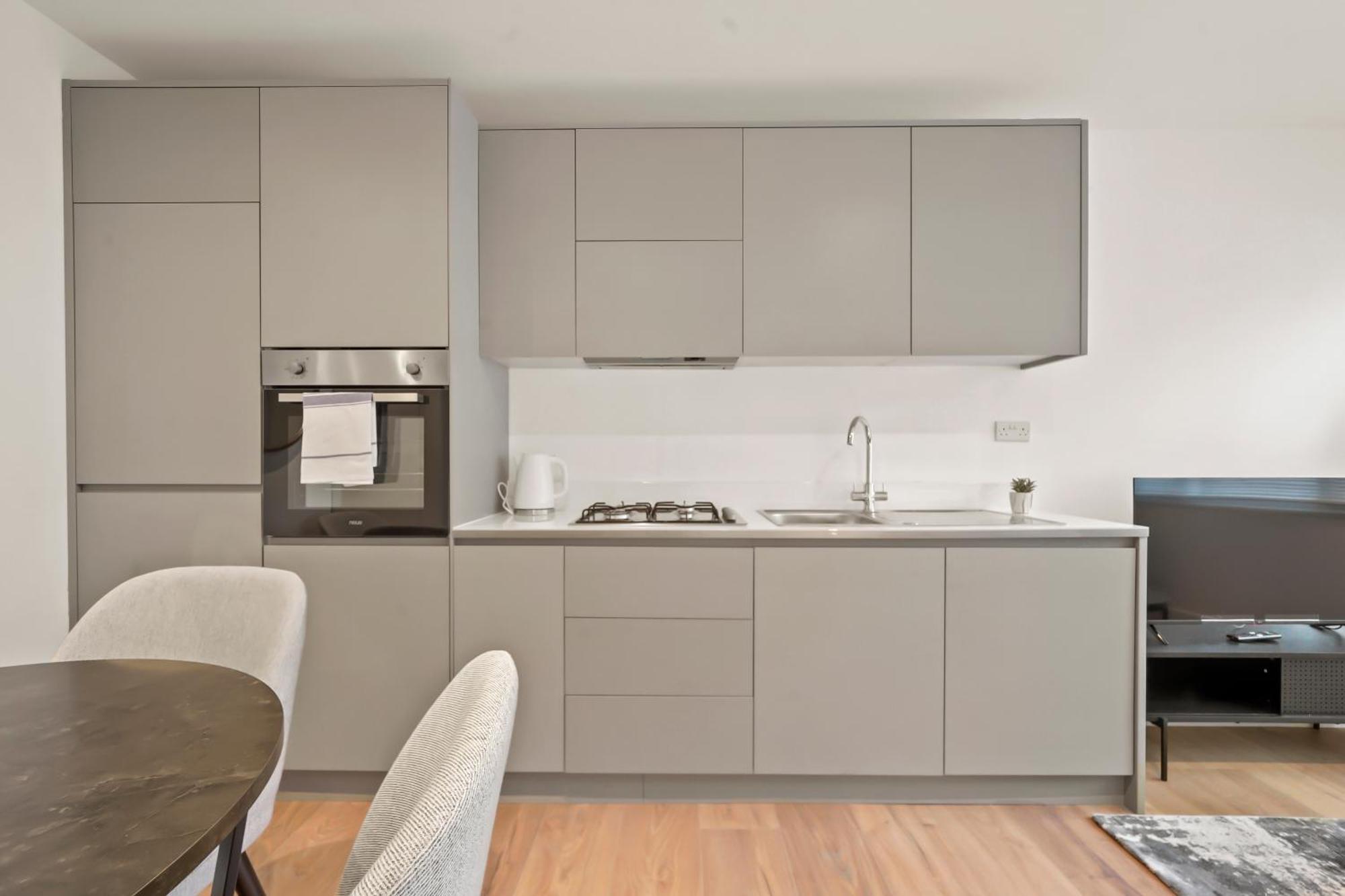 Stylish & Spacious Modern Near Dalston Kingsland Station Appartement Londen