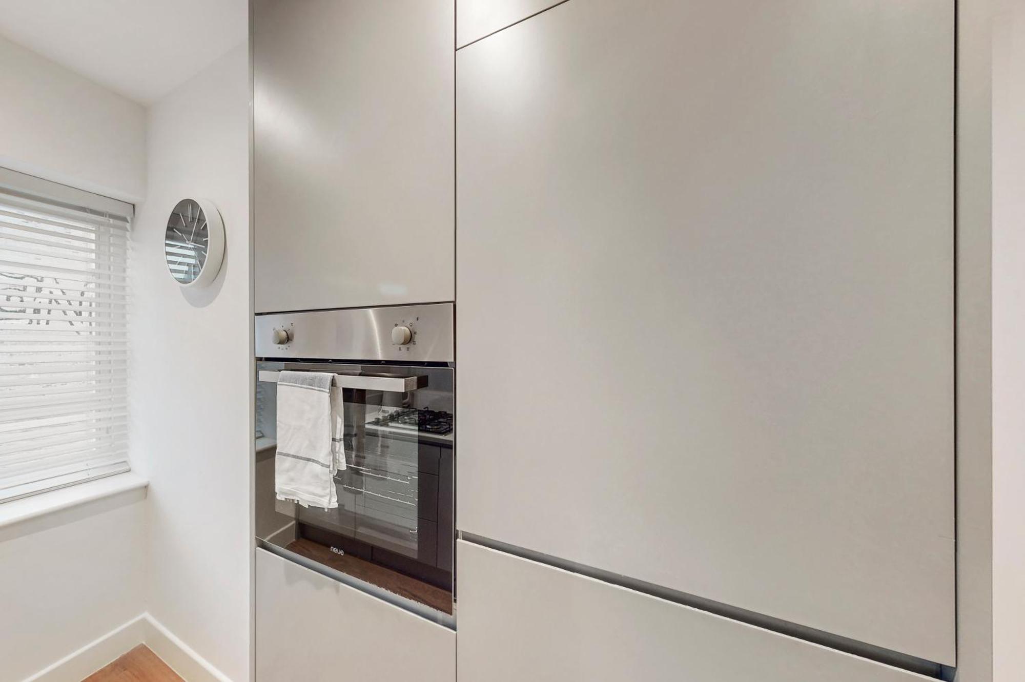 Stylish & Spacious Modern Near Dalston Kingsland Station Londen
