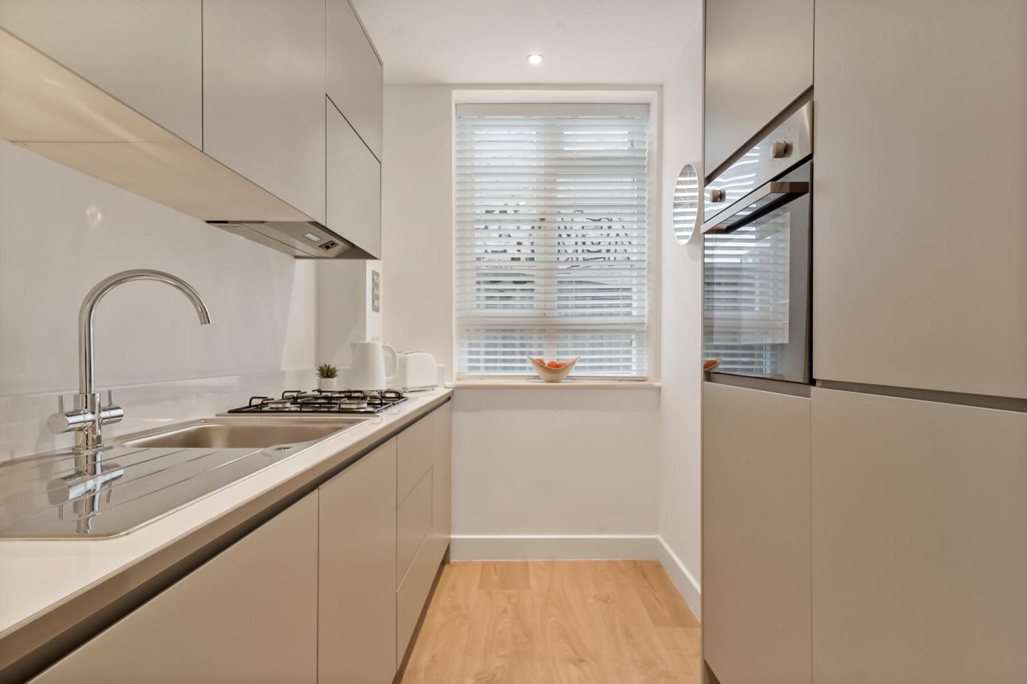 Stylish & Spacious Modern Near Dalston Kingsland Station Londen