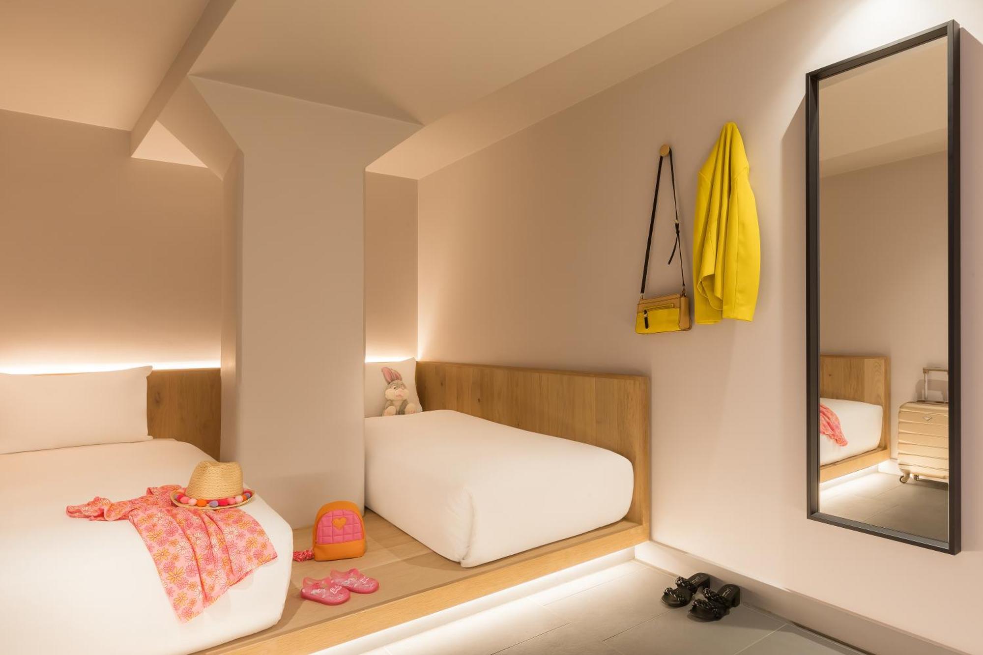 Hotel Zedwell Underground Tottenham Court Rd 3*