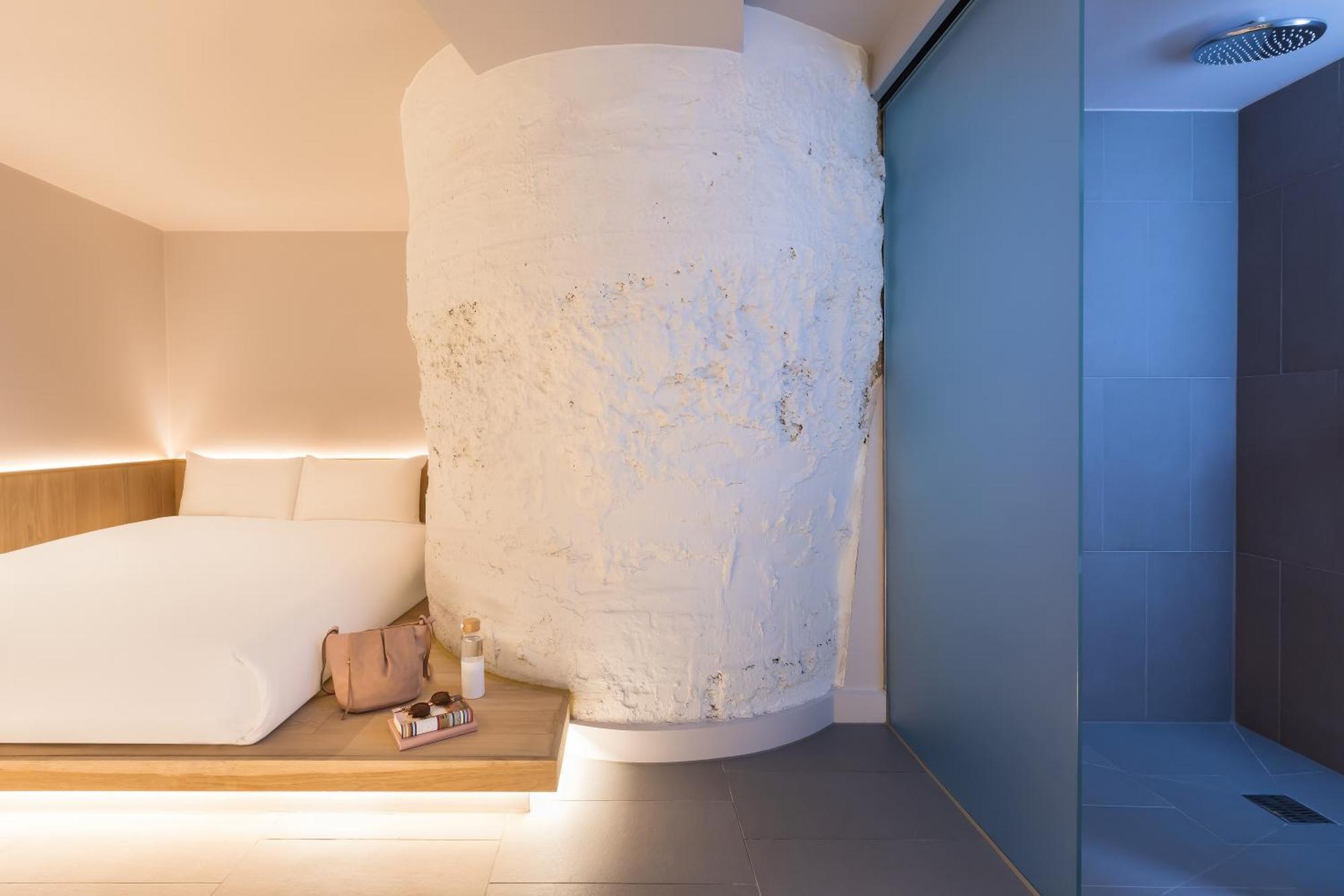 Zedwell Underground Tottenham Court Rd Hotel London