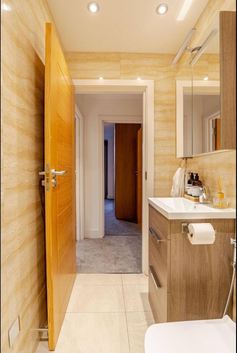 Apartment Exquisite 5 Bed Penthouse