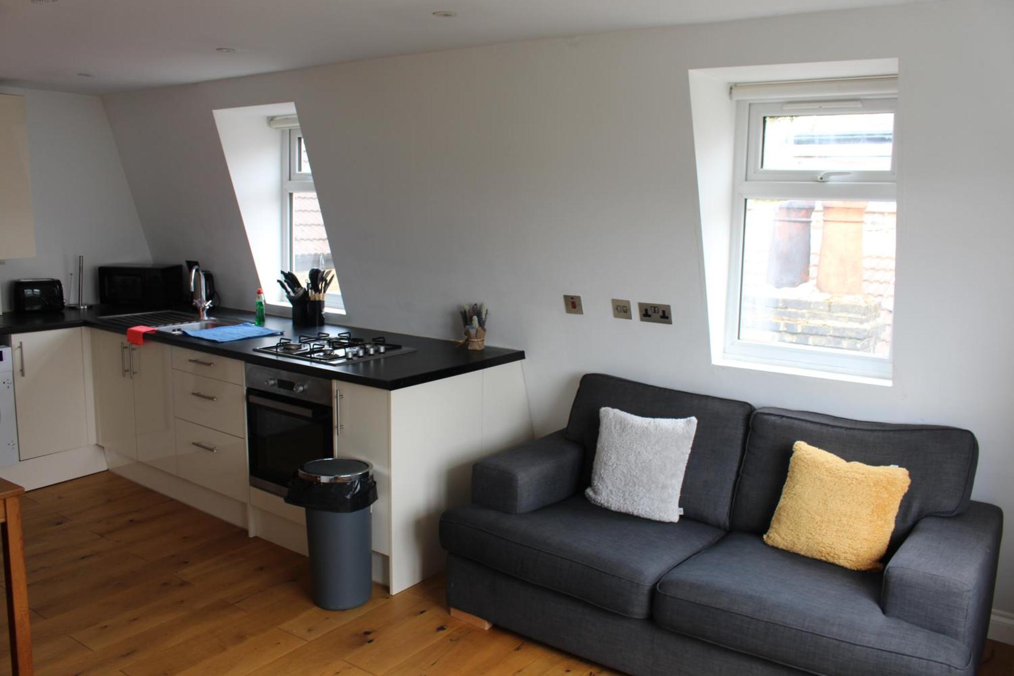 Apartamento 1 Bedroom, Sleeps 5, 30 Minutes To Centre *
