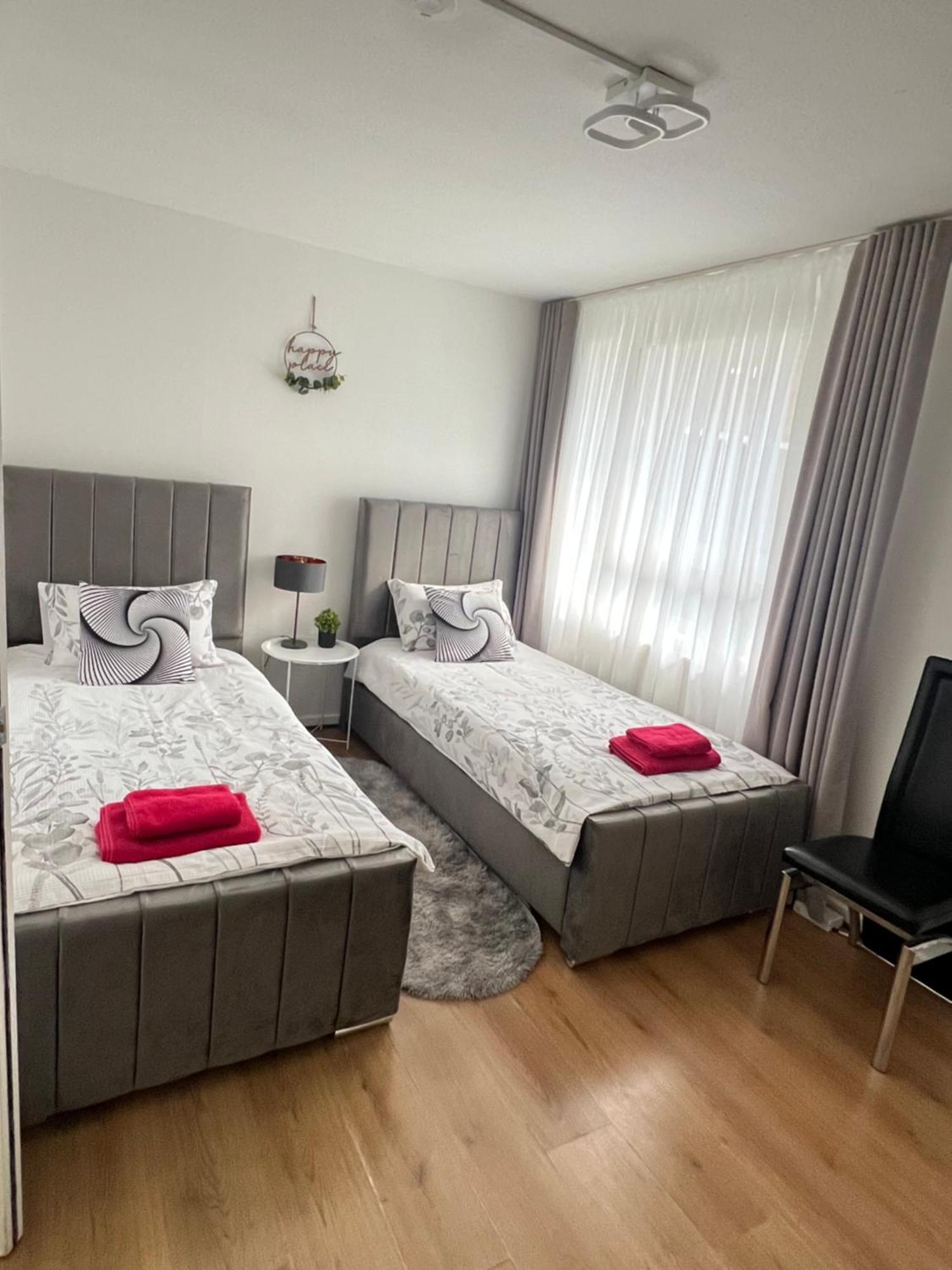Spacious For Rent 10 Min From Tower Bridge Pensión *
