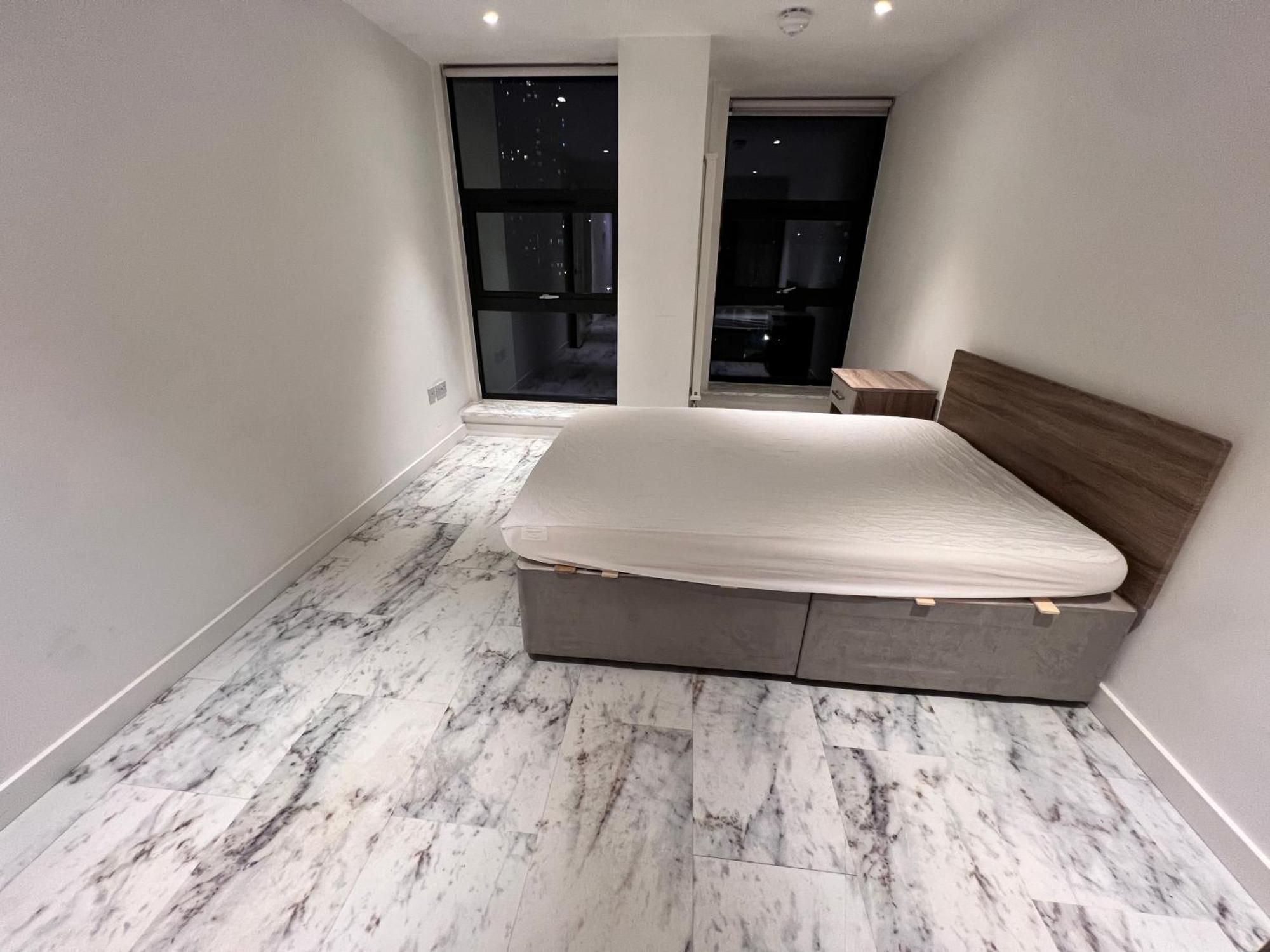 Deluxe Entire With 2x Bedrooms, 2x Bathrooms And A Big Living In The Olympic Park And Westfield At Stratford * London