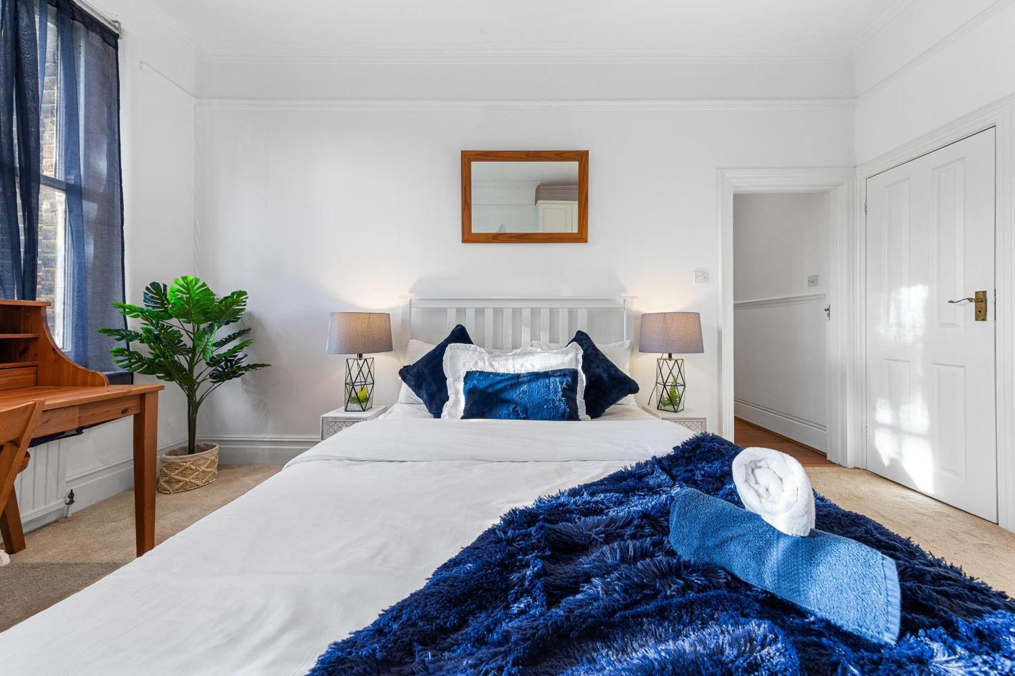 3 Bedroom Sloane Square Kings Road Chelsea Bm1 Apartment