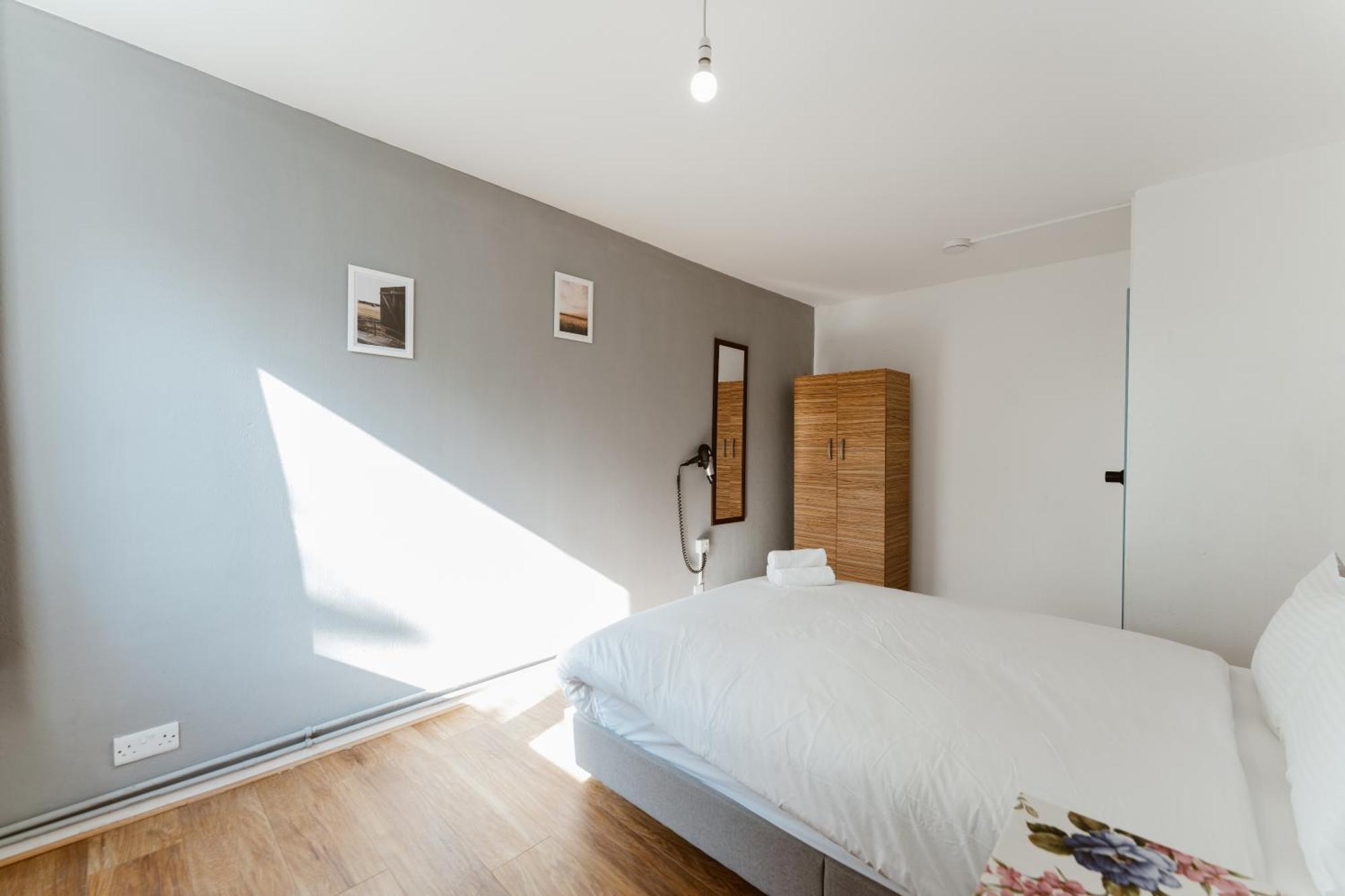 Shadwell Double - 13 Guest house *