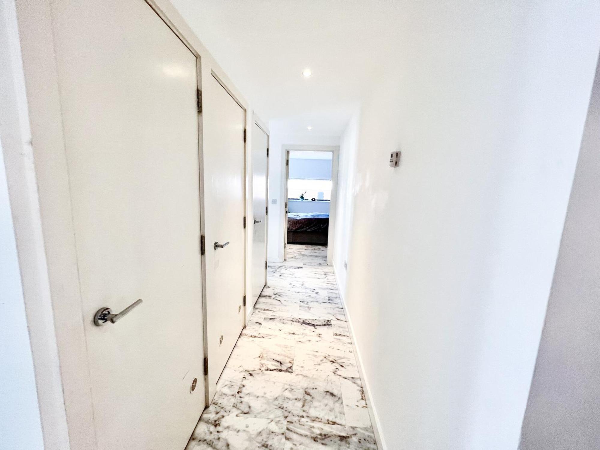 Deluxe Entire With 2x Bedrooms, 2x Bathrooms And A Big Living In The Olympic Park And Westfield At Stratford Leilighetshoteller *