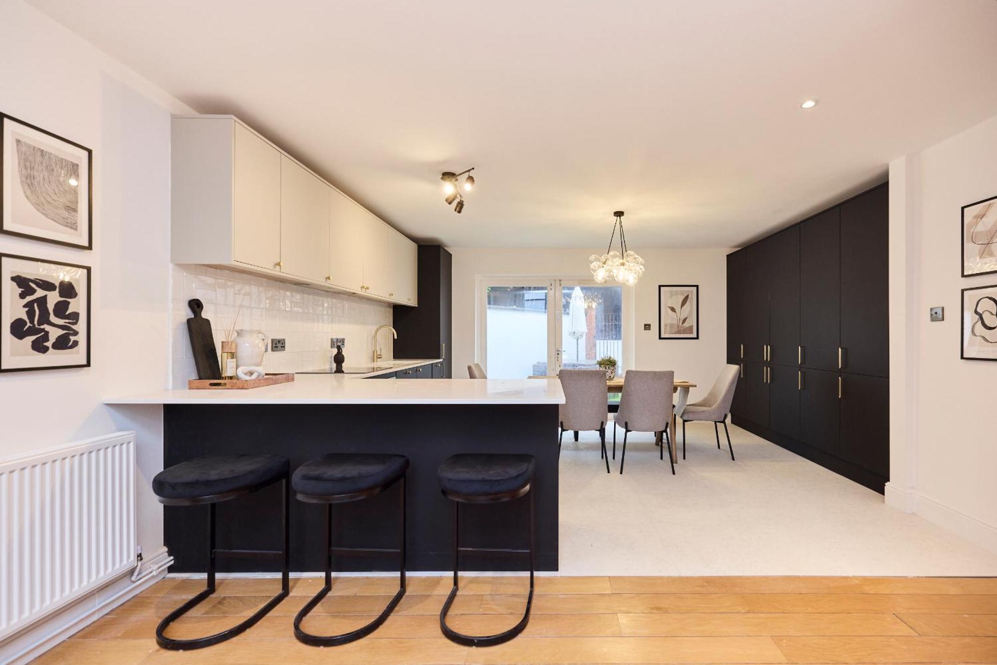 The Violet Hill Haven - 3bdr With Garden Londen