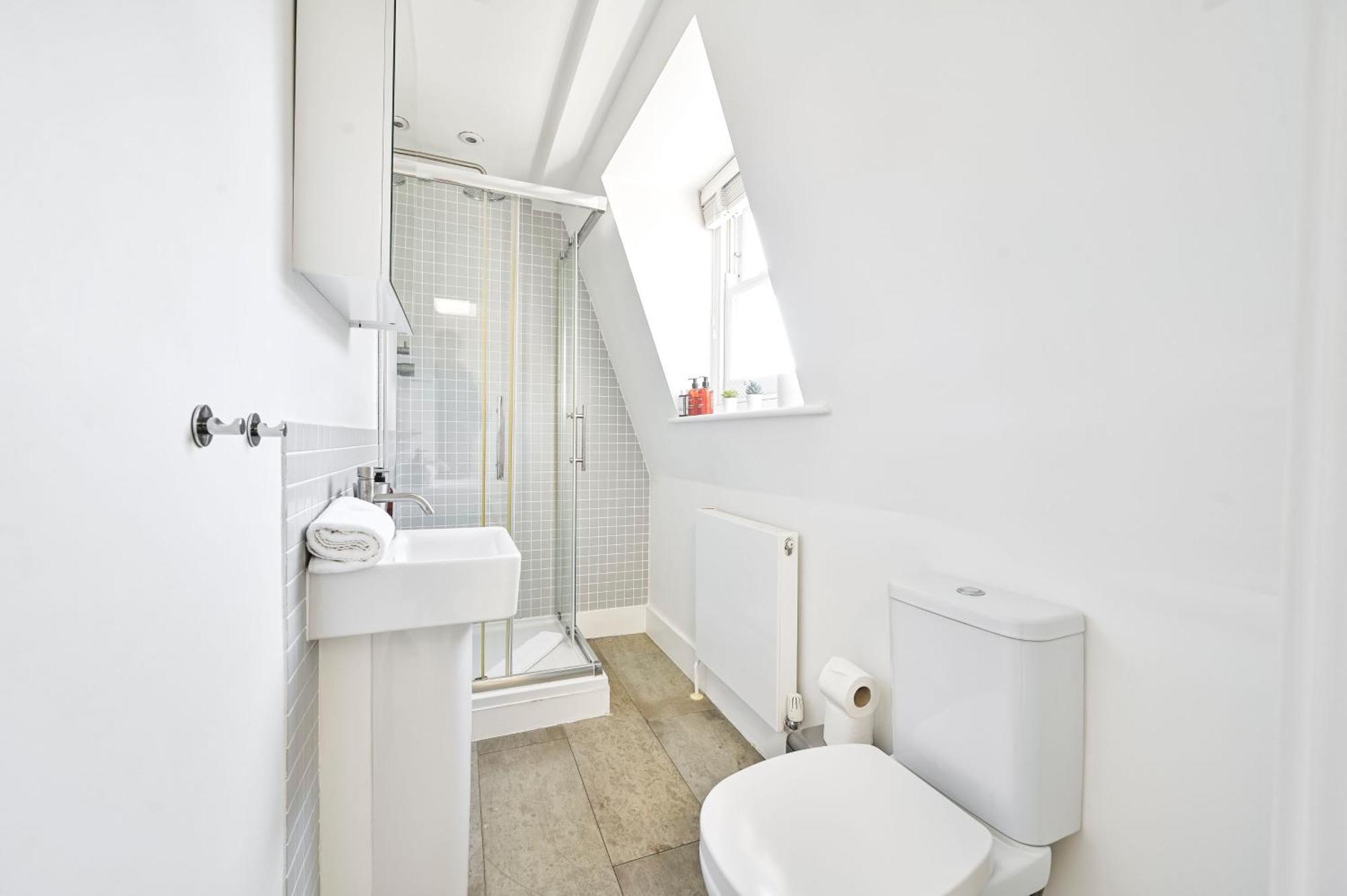 Farringdon Comfortable 3 Bed * London