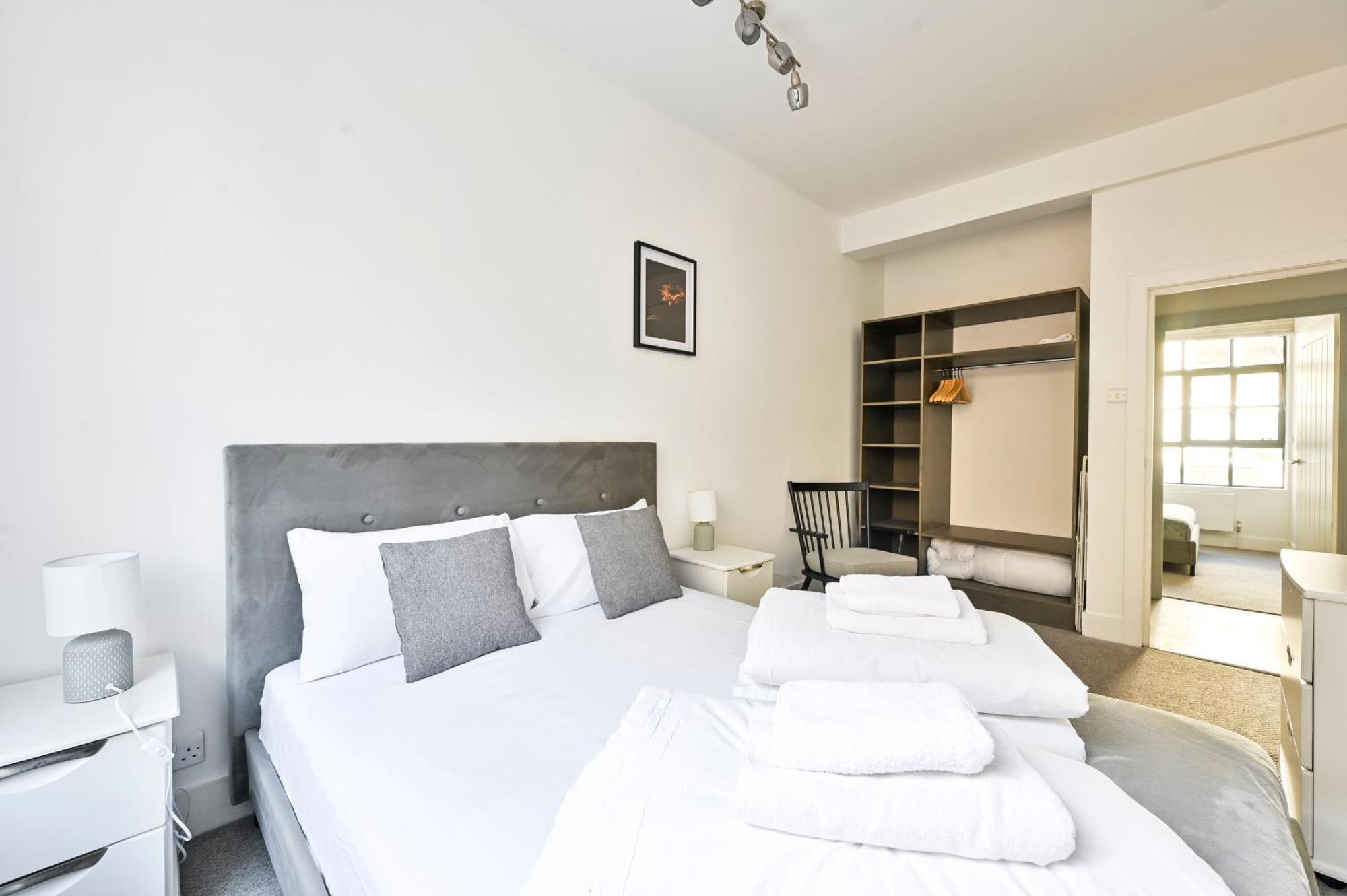 Farringdon Comfortable 3 Bed London