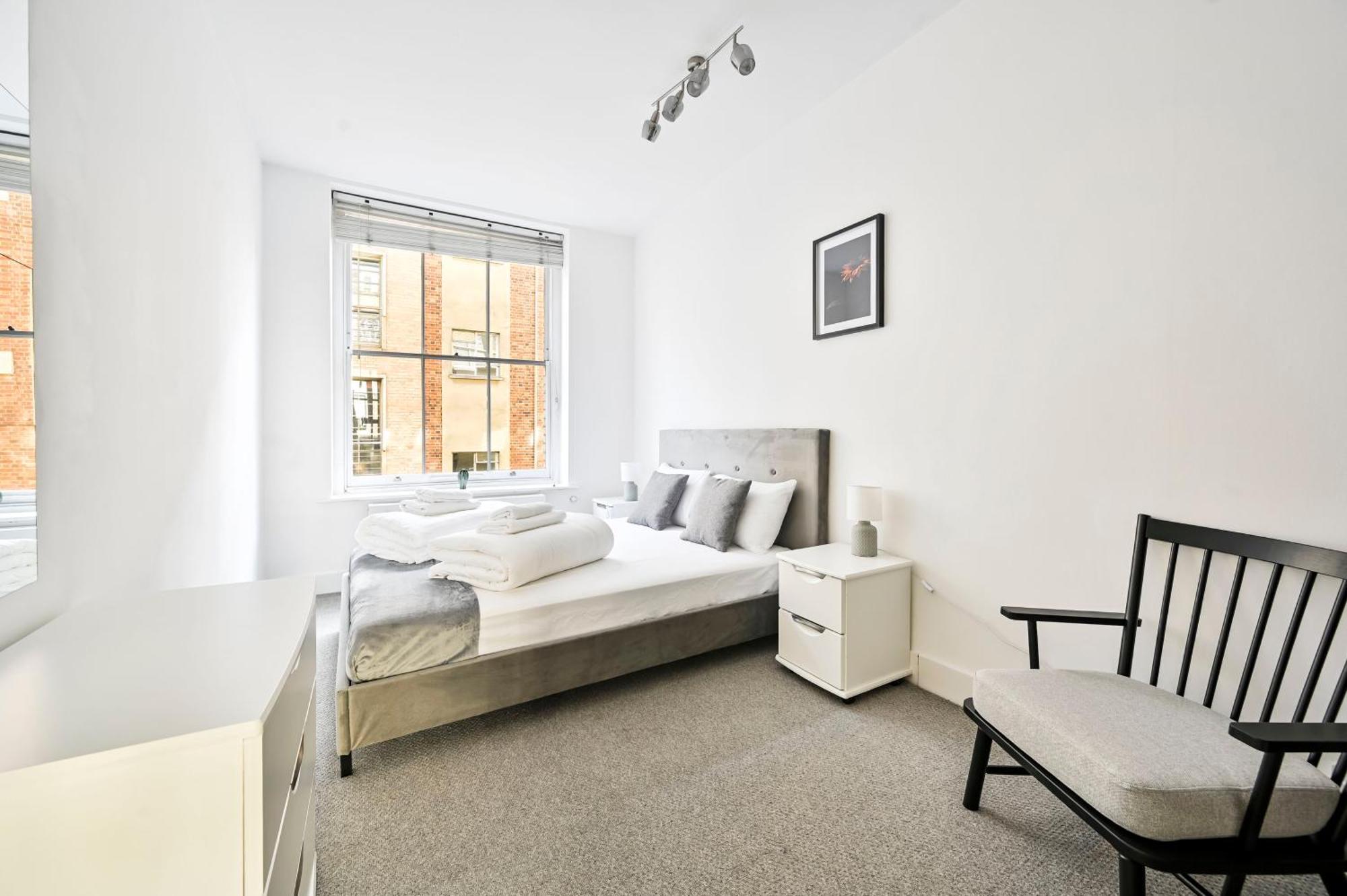 Farringdon Comfortable 3 Bed *