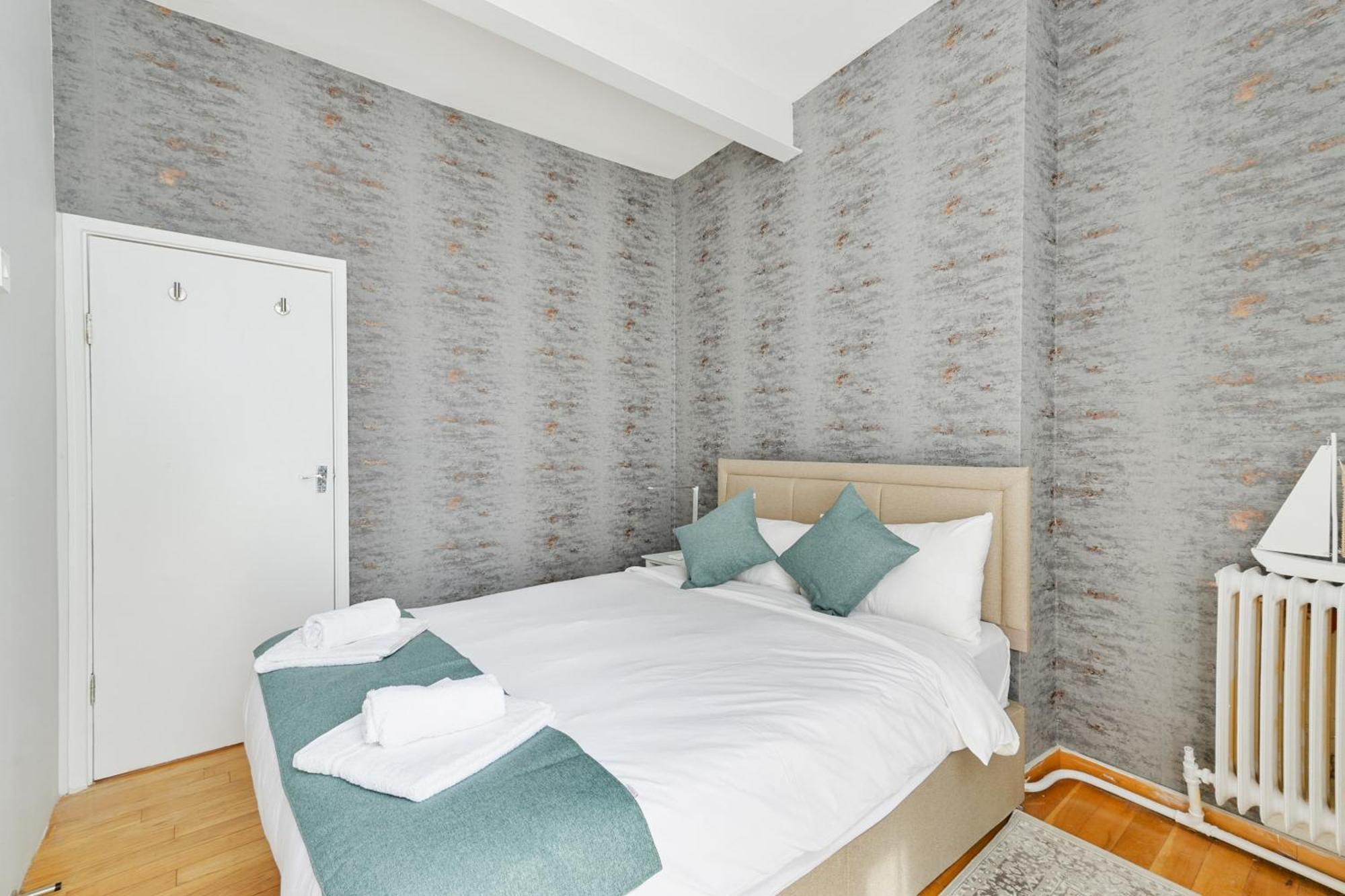 Hatton Gardens - 2 Bedroom Family London