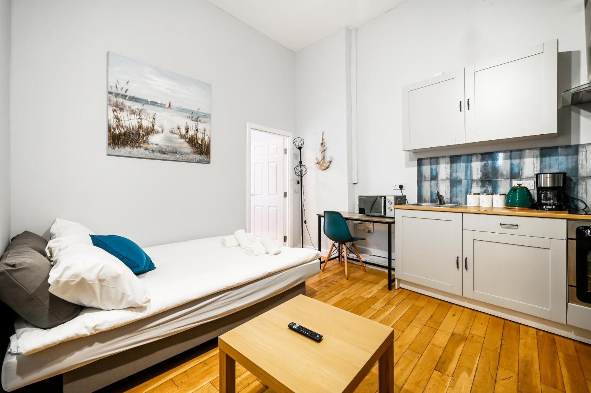 Hatton Gardens - 2 Bedroom Family Apartment