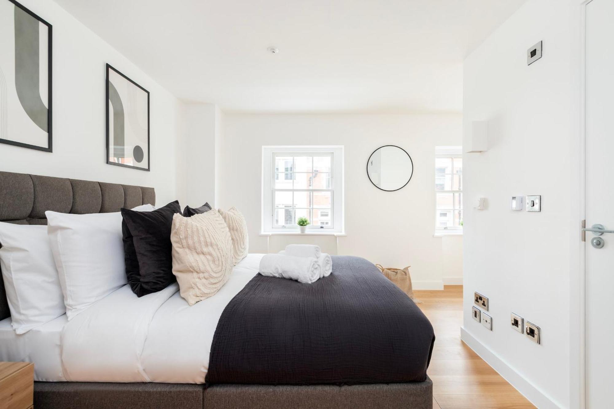 Bnbnova - Fitzrovia & Soho - 2br With Balcony *