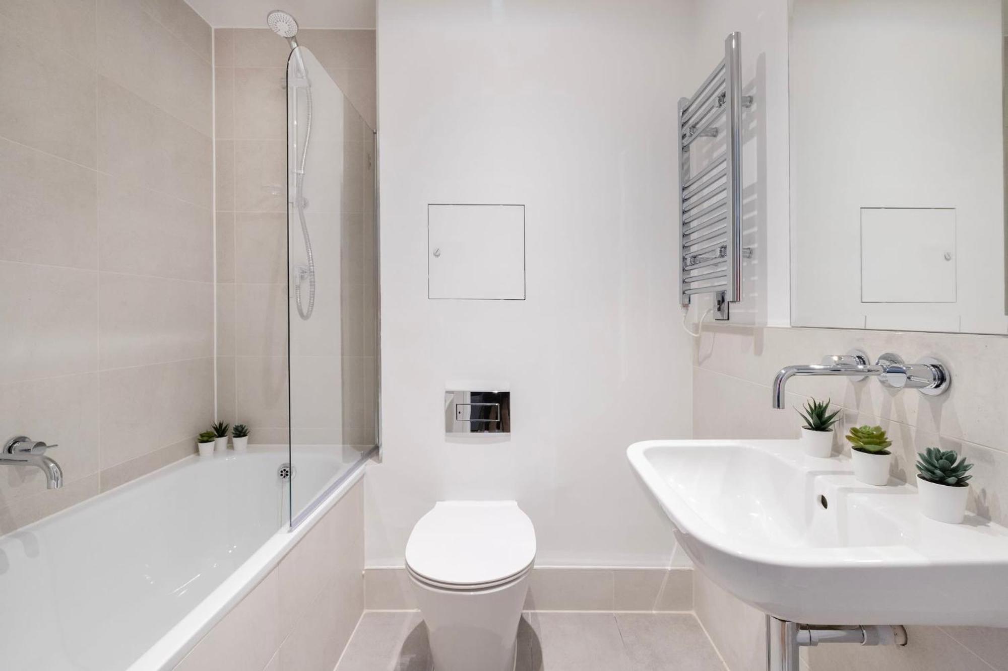 Bnbnova - Fitzrovia & Soho - 2br With Balcony London