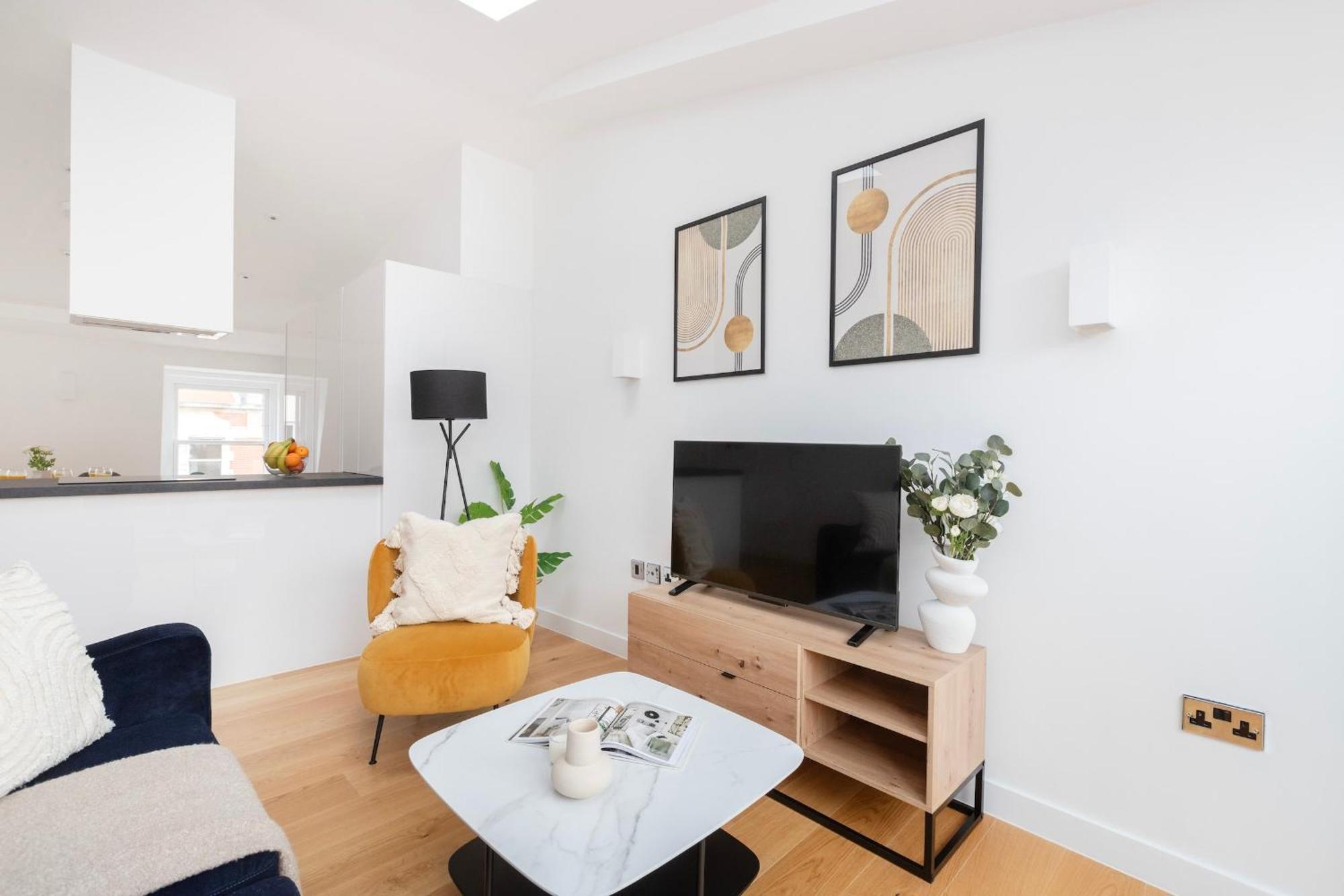 Bnbnova - Fitzrovia & Soho - 2br With Balcony