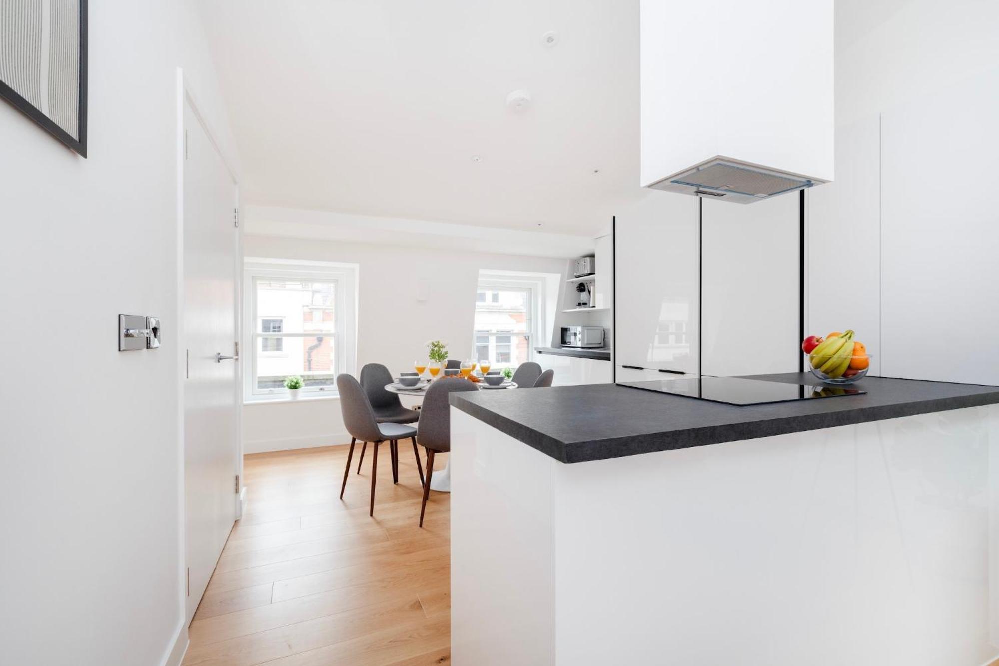 Bnbnova - Fitzrovia & Soho - 2br With Balcony Apartment