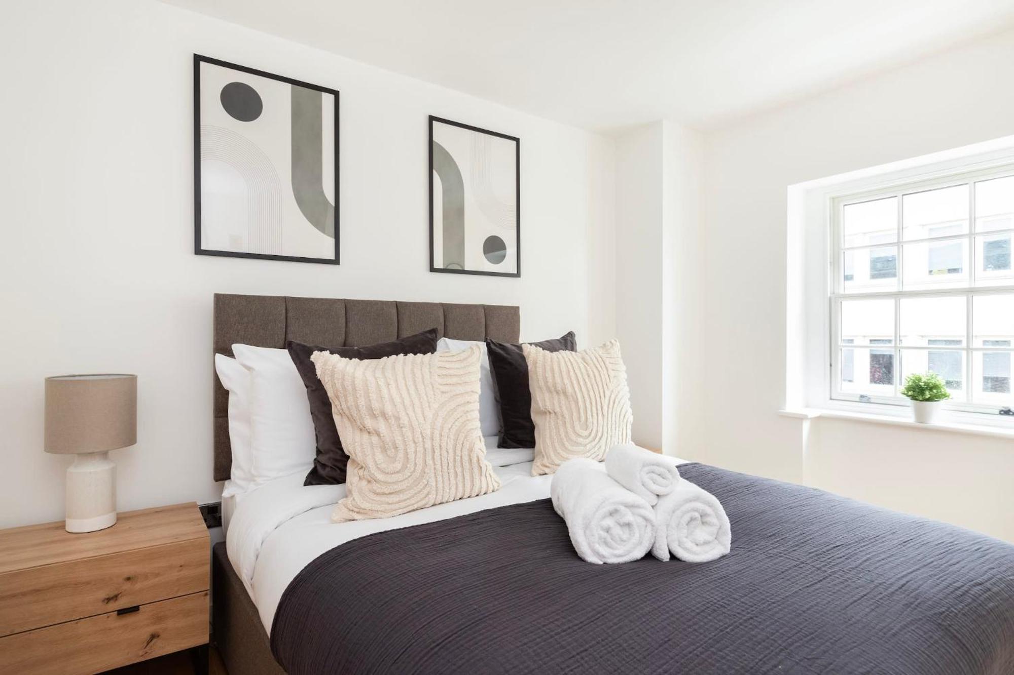 Bnbnova - Fitzrovia & Soho - 2br With Balcony *