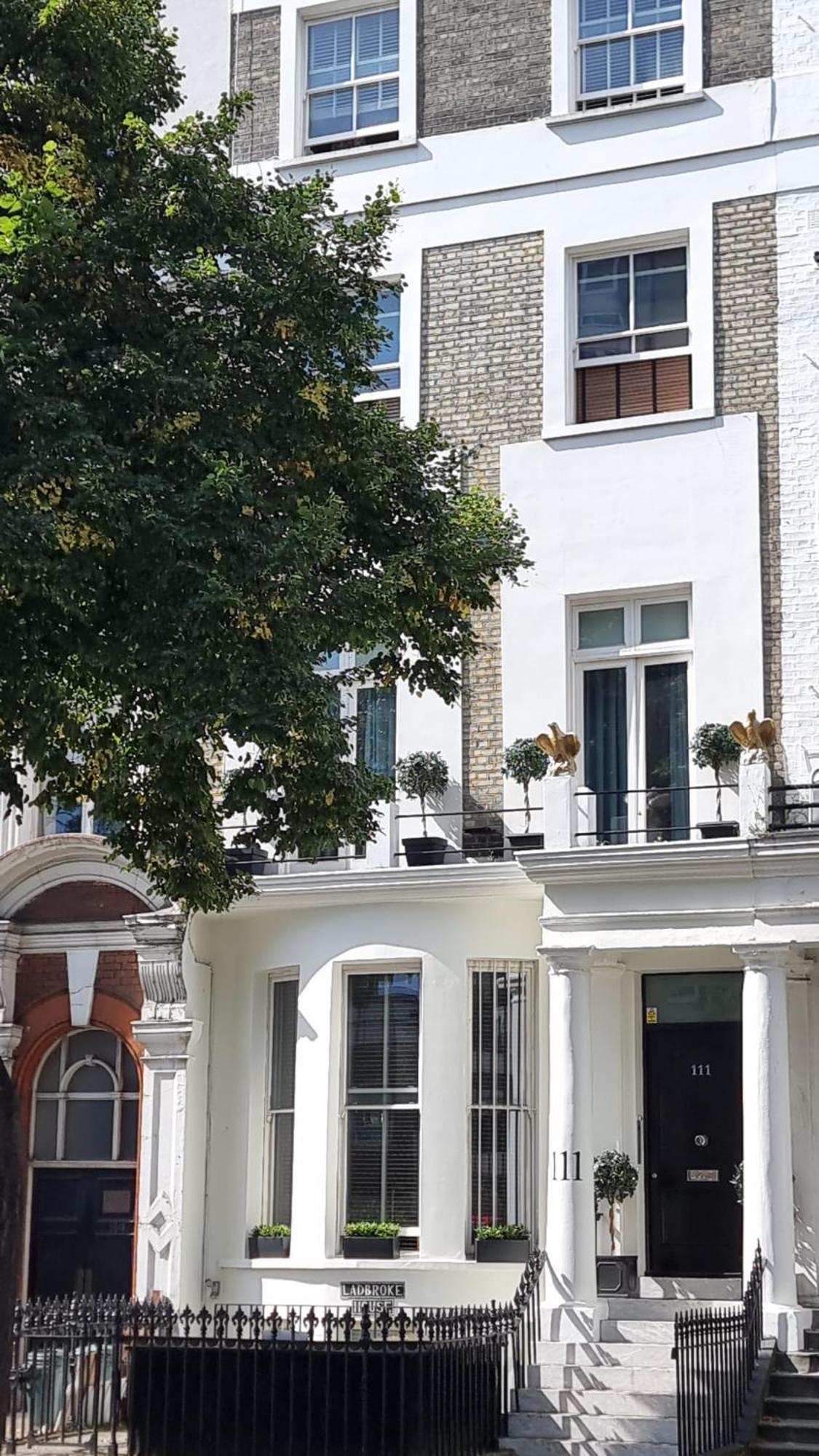 Notting Hill - The One One One! -6-
