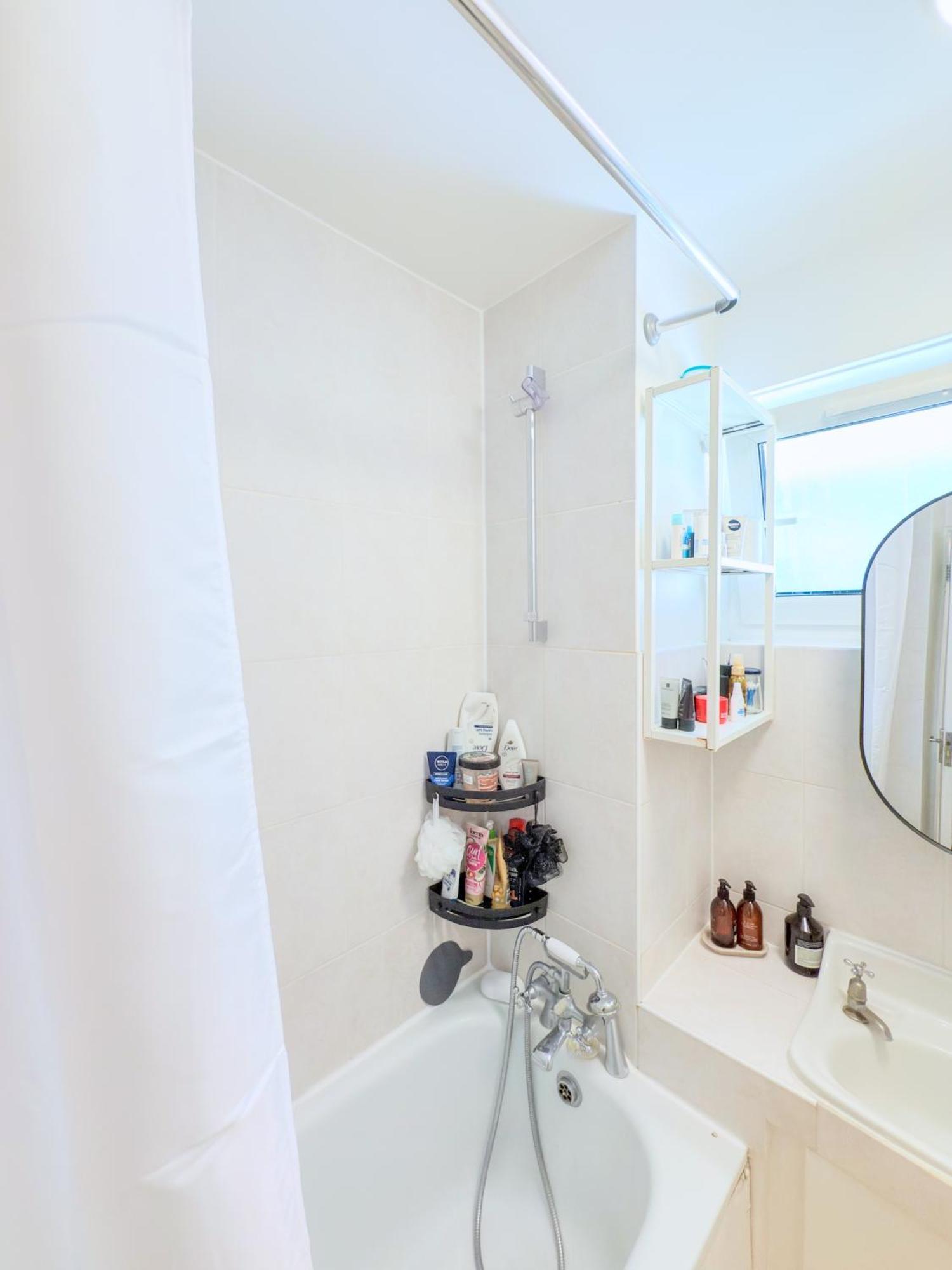 Bright Stockwell Bed and breakfast