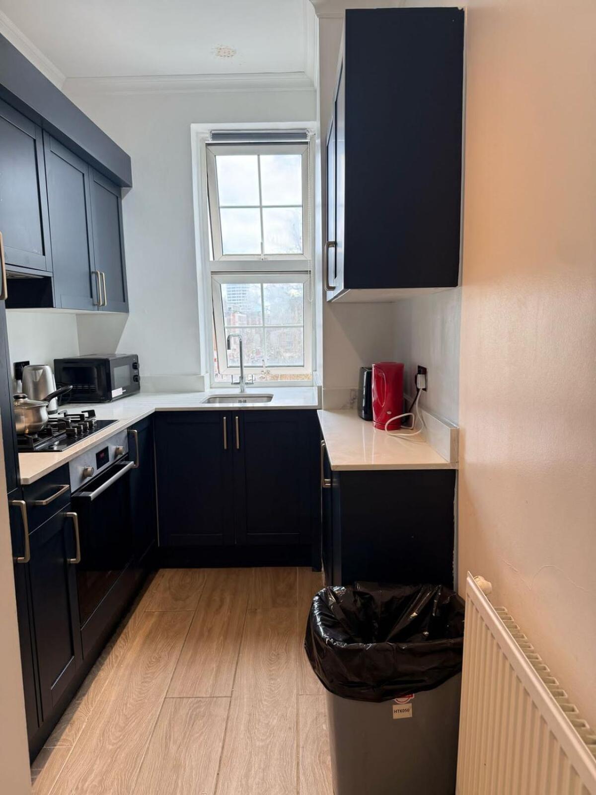 Apartment F54 Modern 3-bed Flat Near Paddington Station *