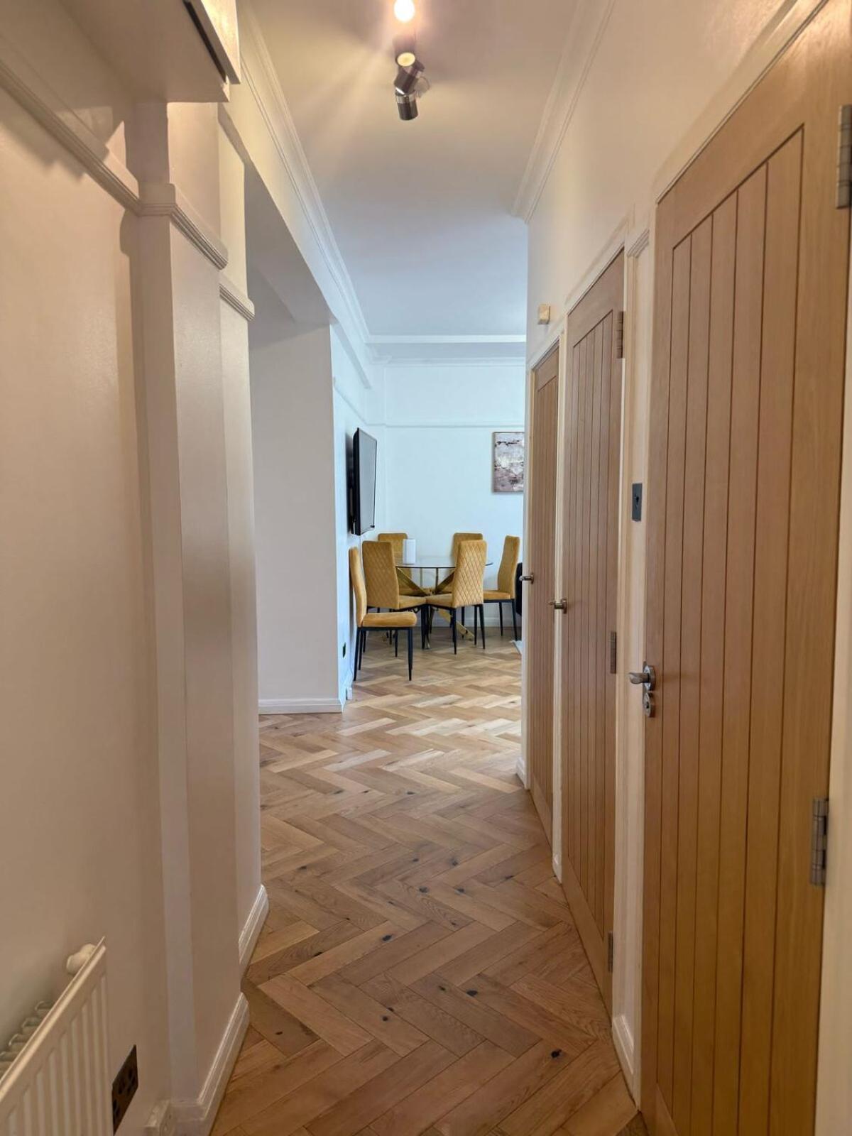 F54 Modern 3-bed Flat Near Paddington Station London