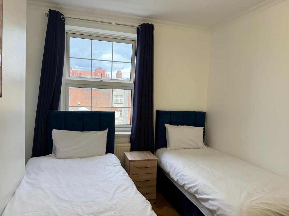 F54 Modern 3-bed Flat Near Paddington Station London