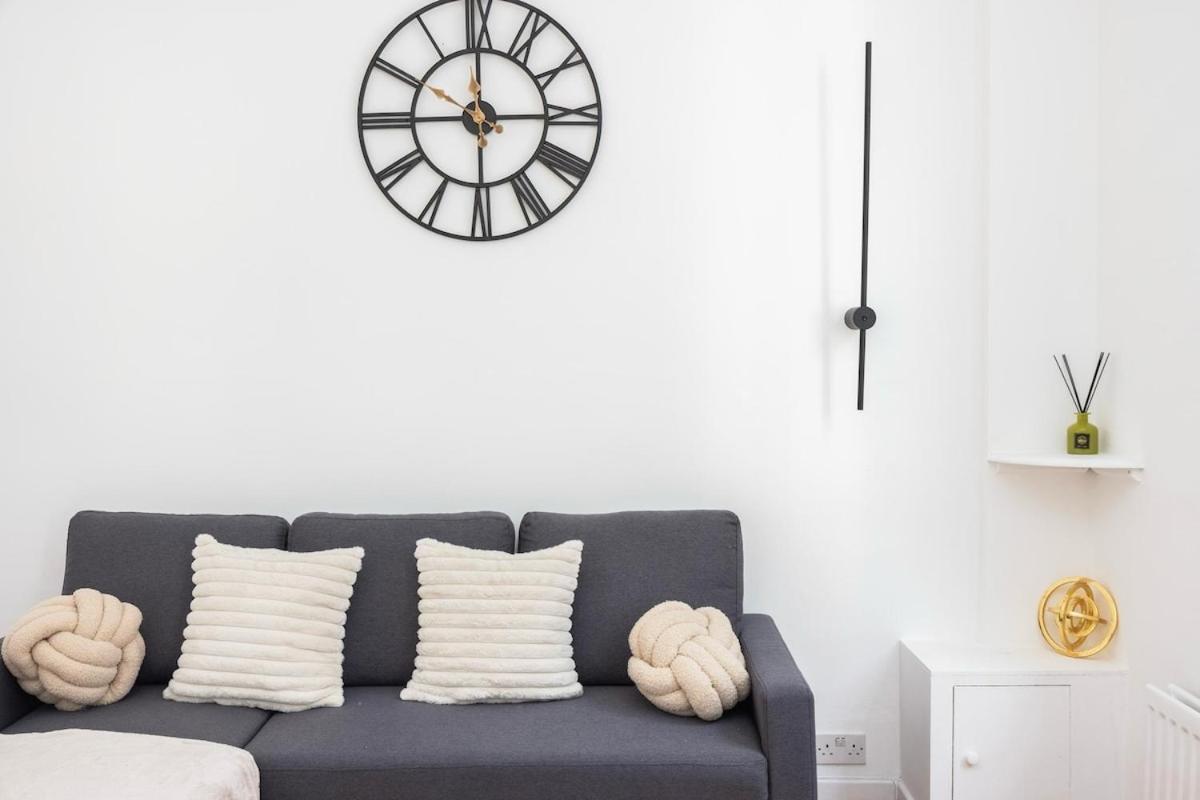 Spacious 1br Near Bridge Leilighet *