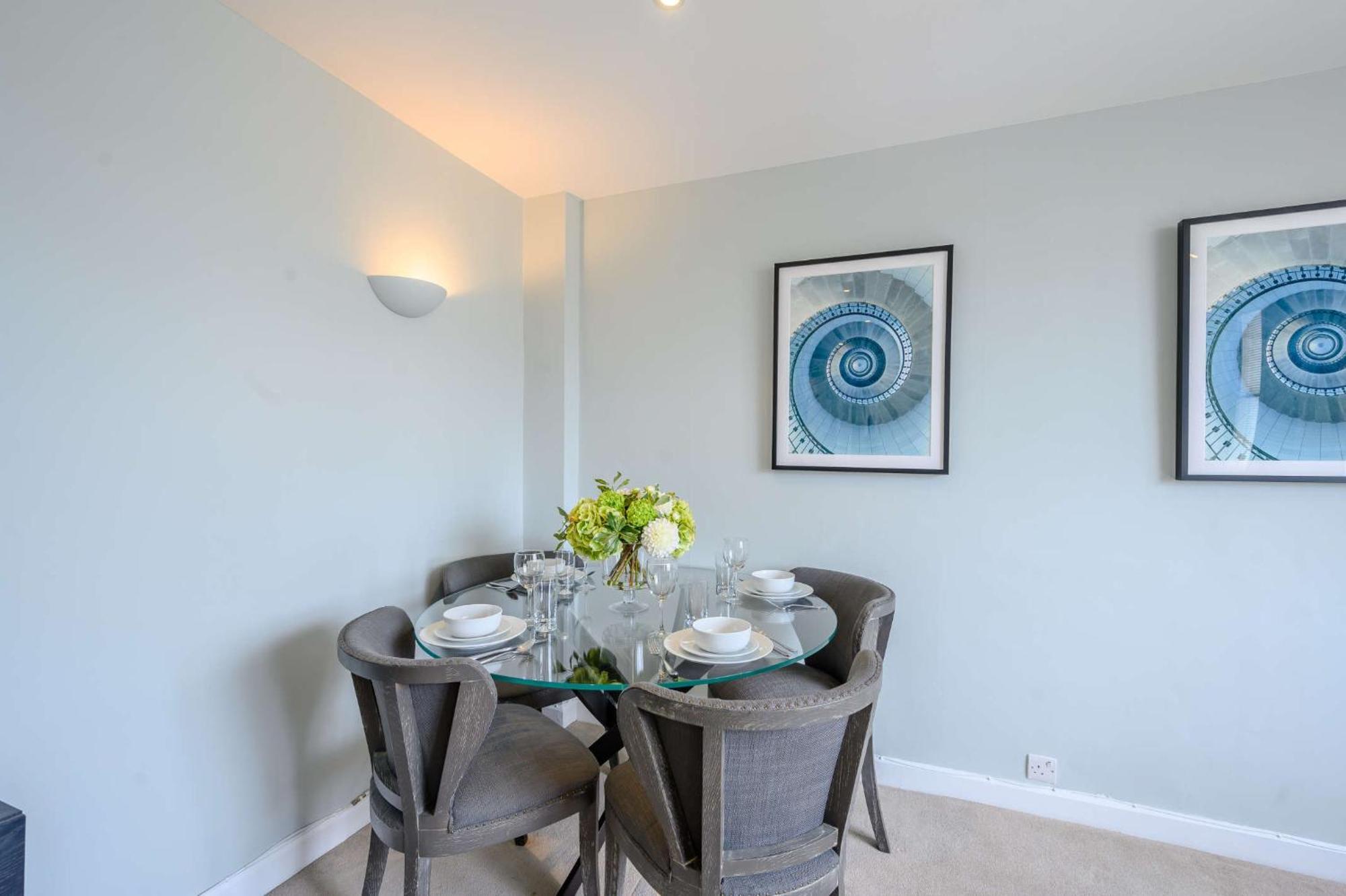 Apartment Hill Street Mayfair