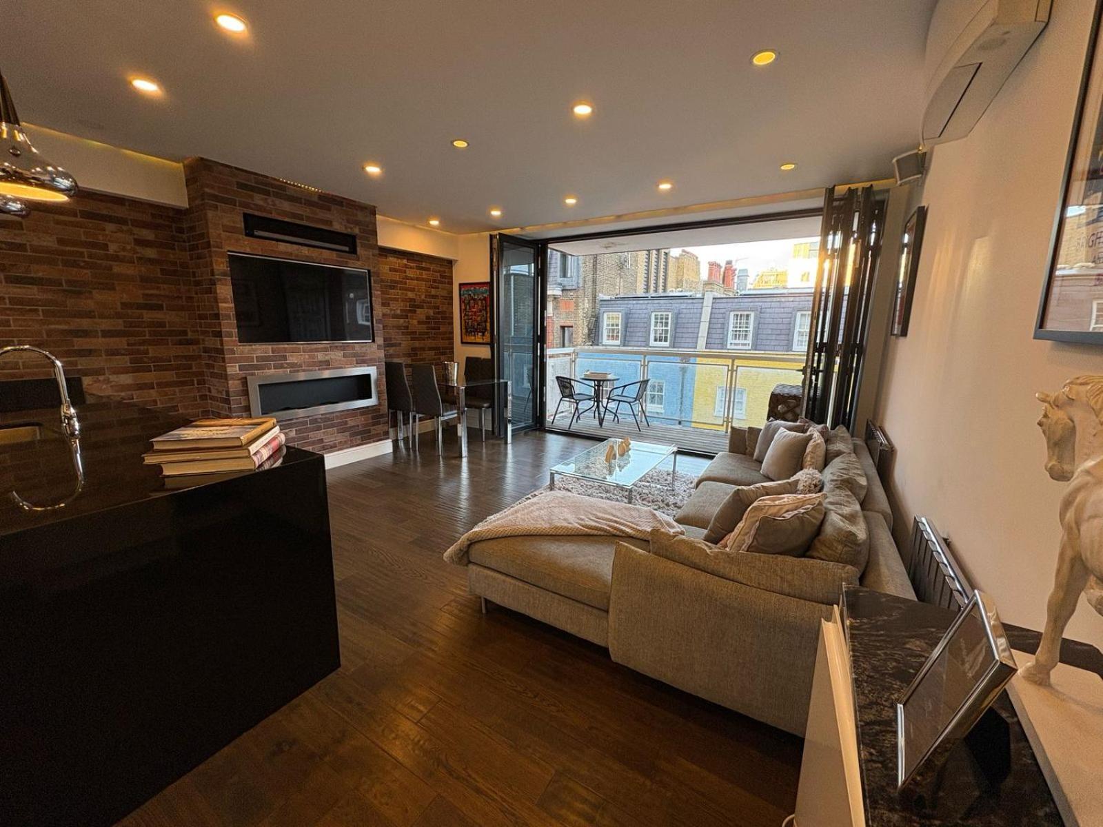 Estatesmen Selfridges Oxford Street Apartment London