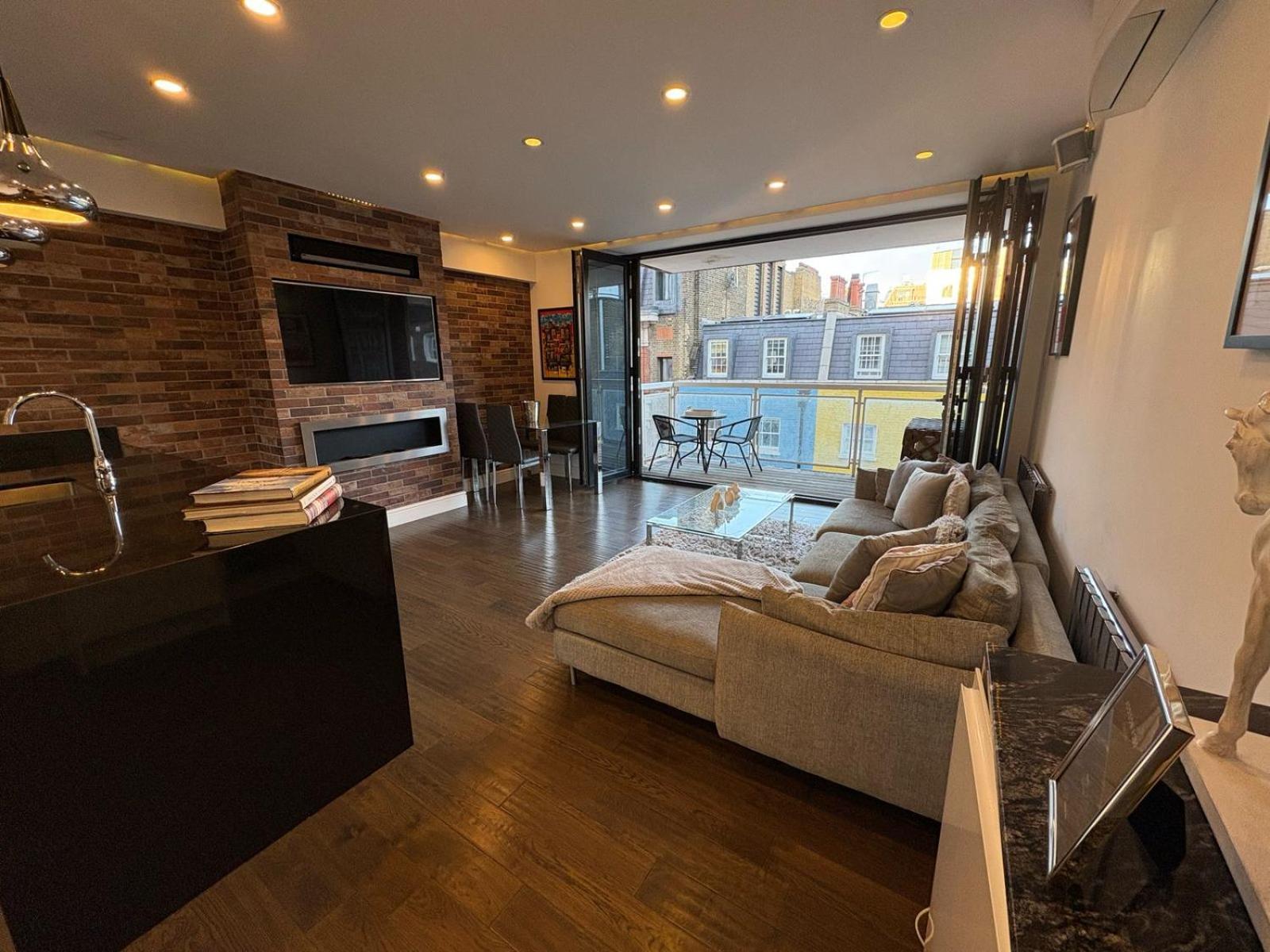 Apartment Estatesmen Selfridges Oxford Street *