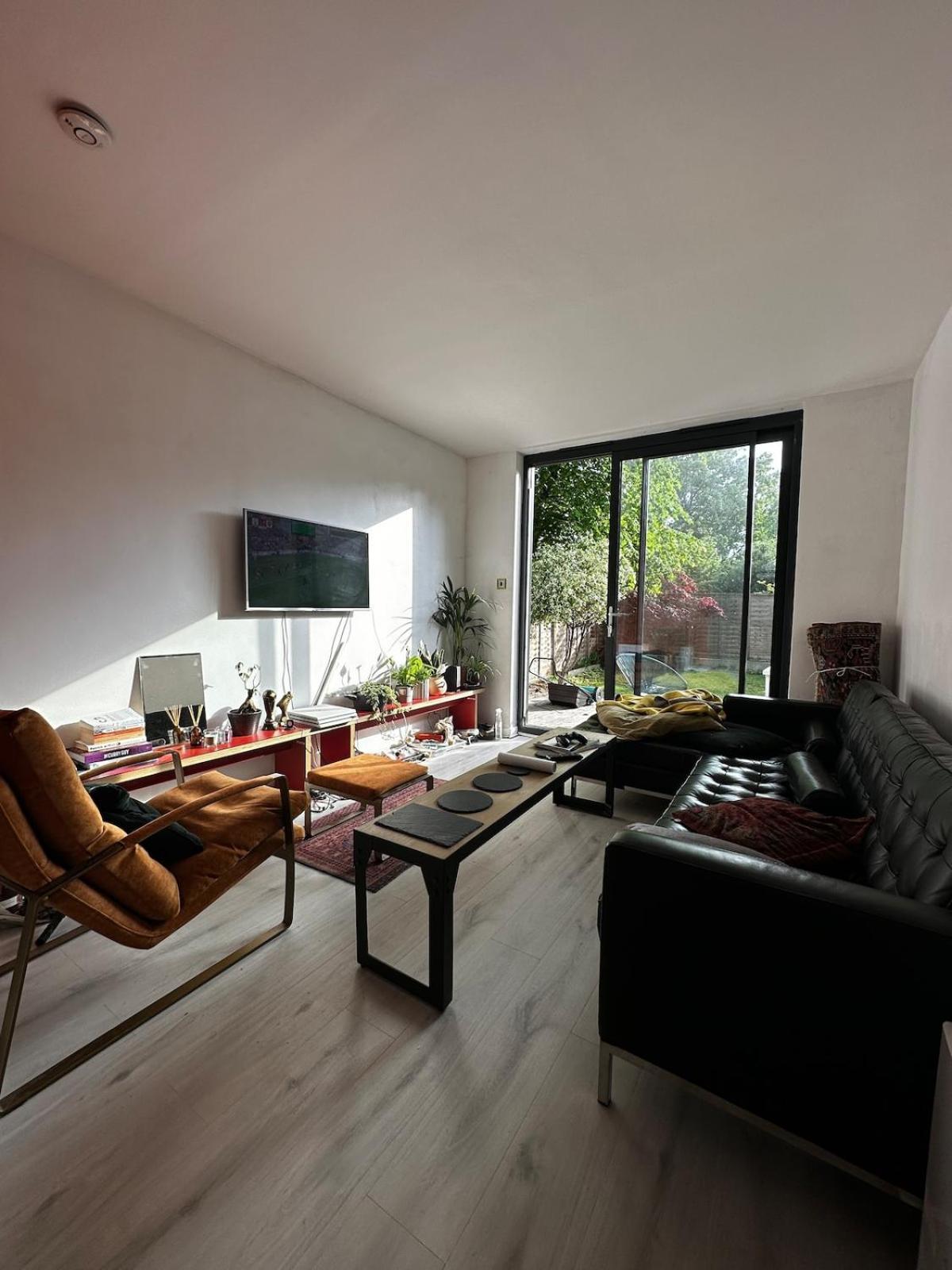 Apartment 2 Bedroom Flat With Private Garden London