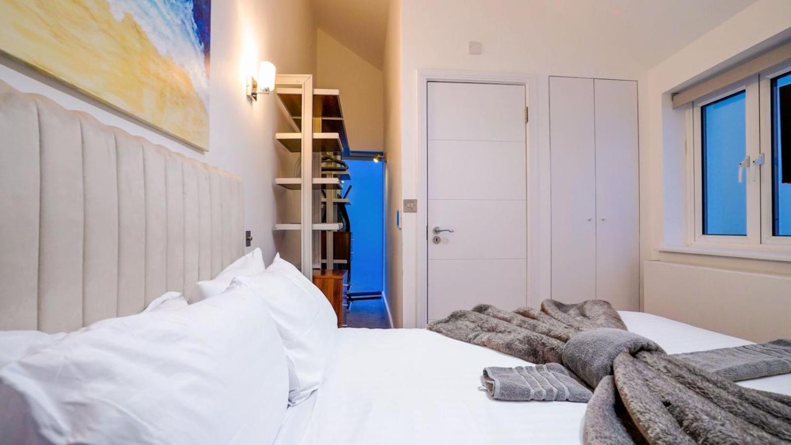 Hyde Park & Oxford Street Elegant House 2br 2ba Apartment *